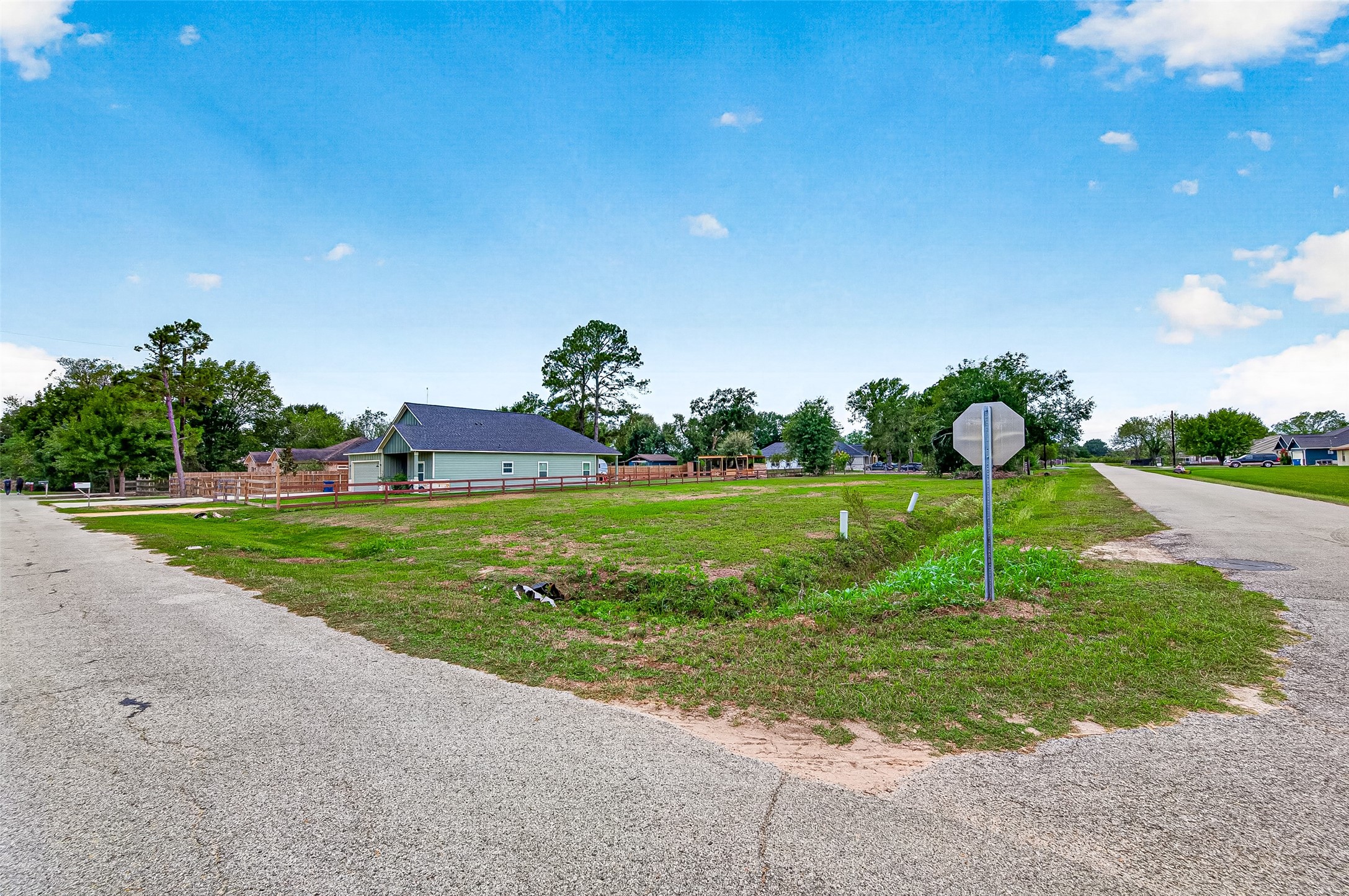 263 Rosewood Street, Prairie View, TX 77484