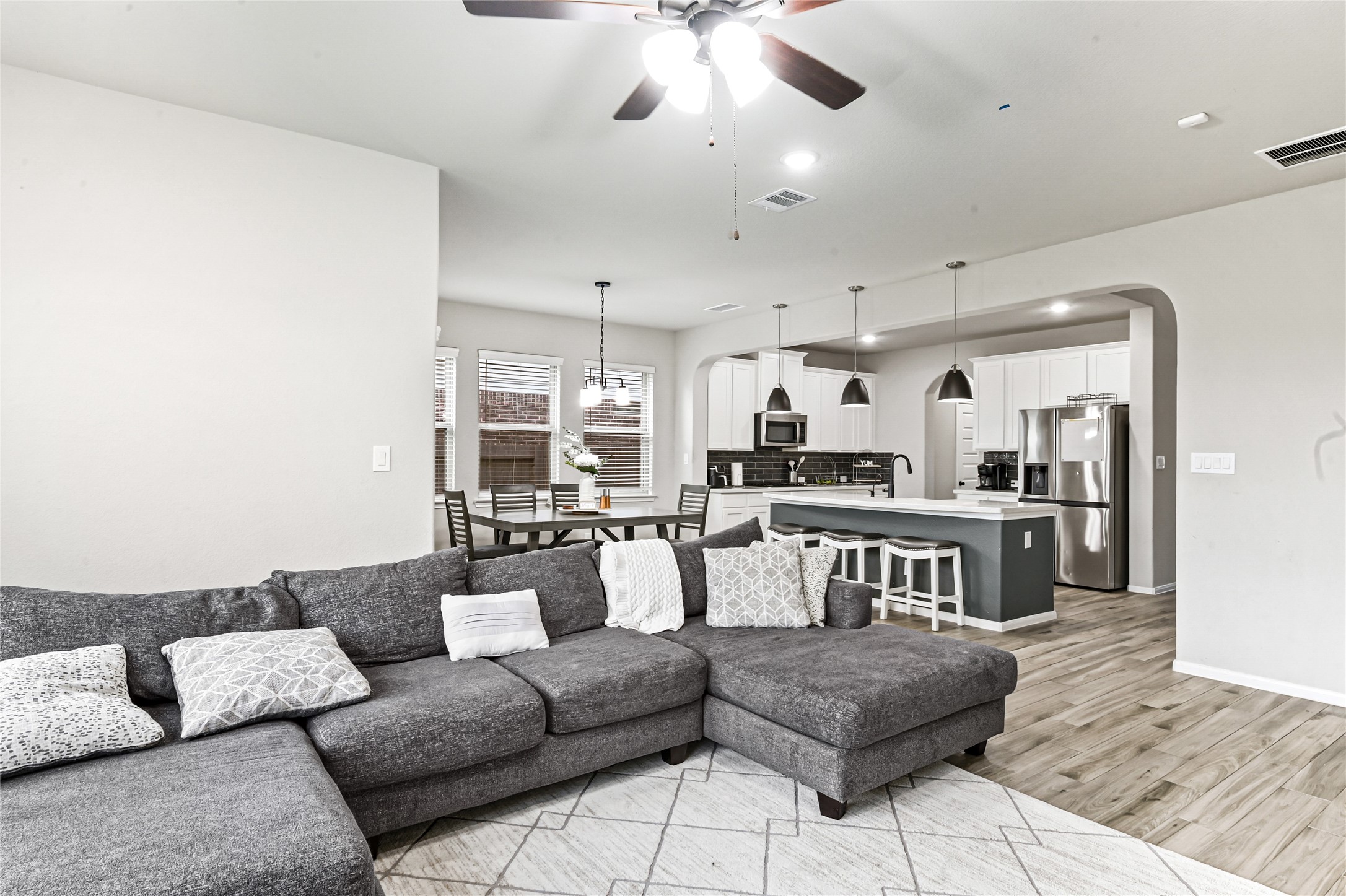 7726 Wrightwood Drive, Pasadena, TX 77505