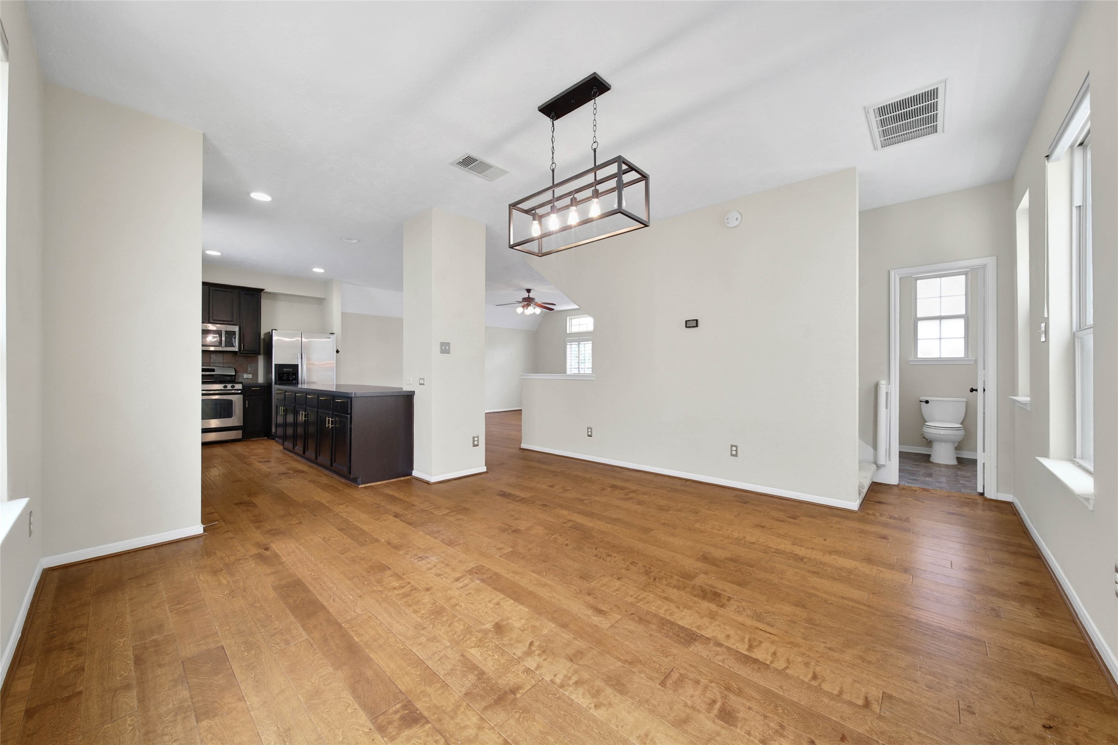 3323 Masters Point Drive, Houston, TX 77091
