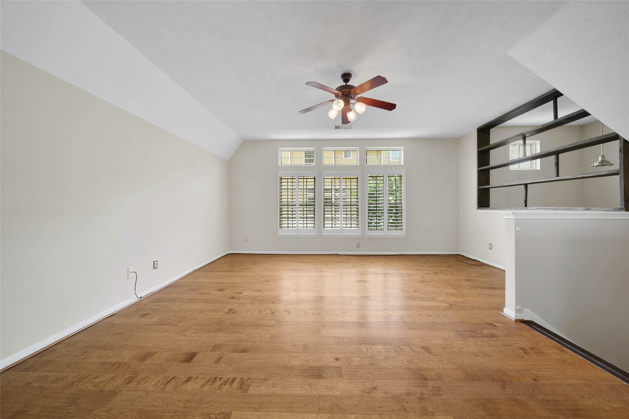 3323 Masters Point Drive, Houston, TX 77091