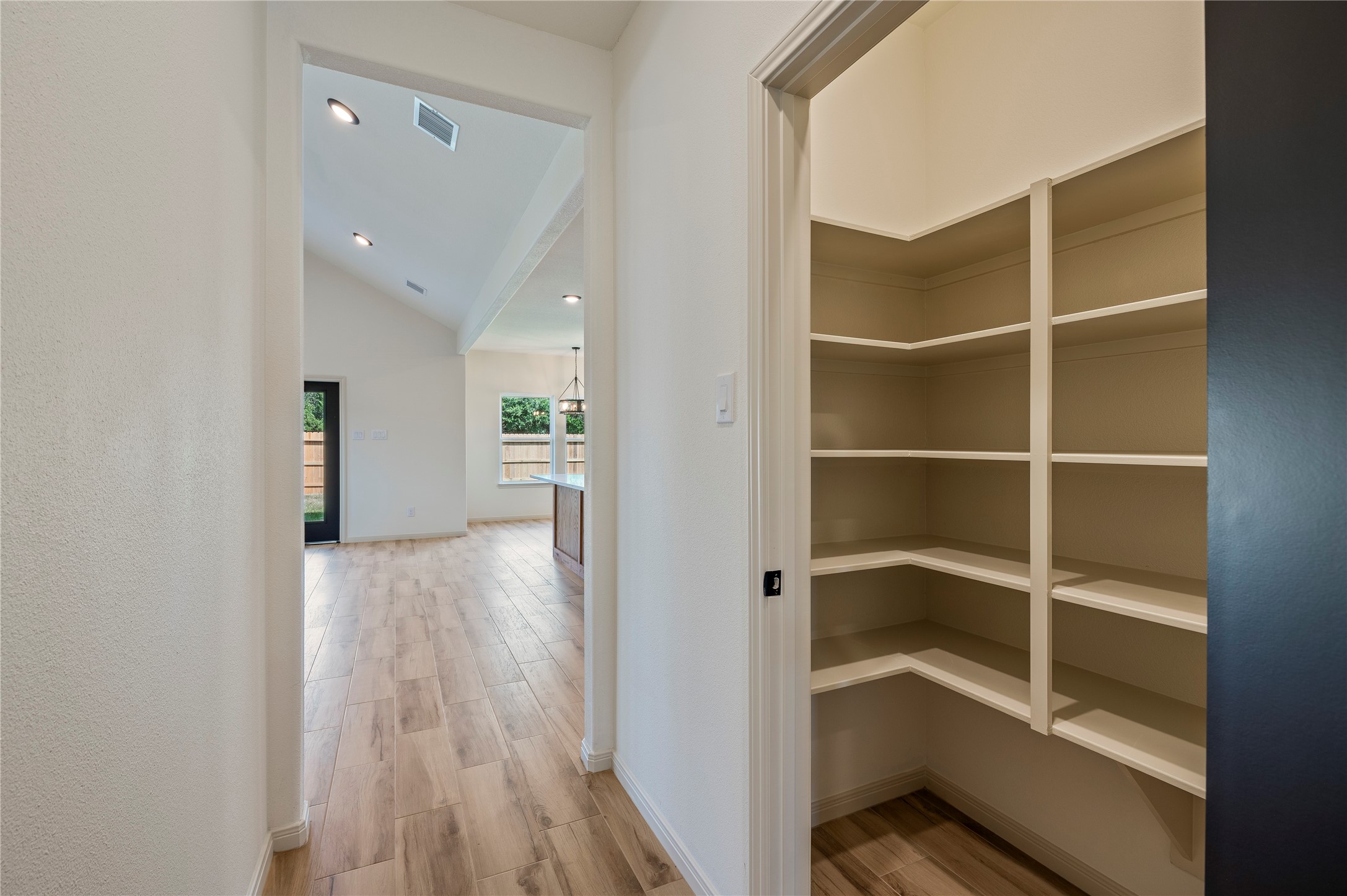 15226 Water Oak Way, Santa Fe, TX 77517
