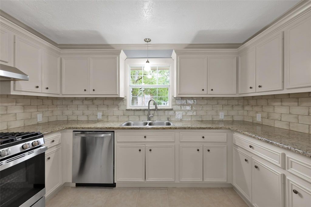 539 Fort Sumpter Street, Conroe, TX 77302 539 Fort Sumpter Street, Conroe, TX 77302