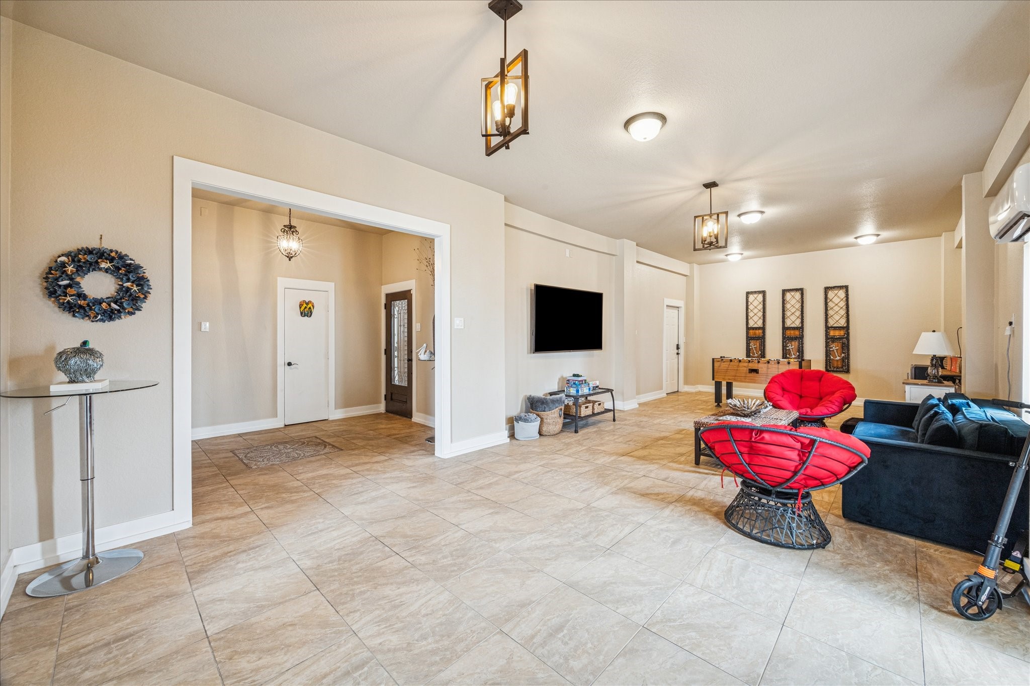 115 Bamaku Bend, Tiki Island, TX 77554