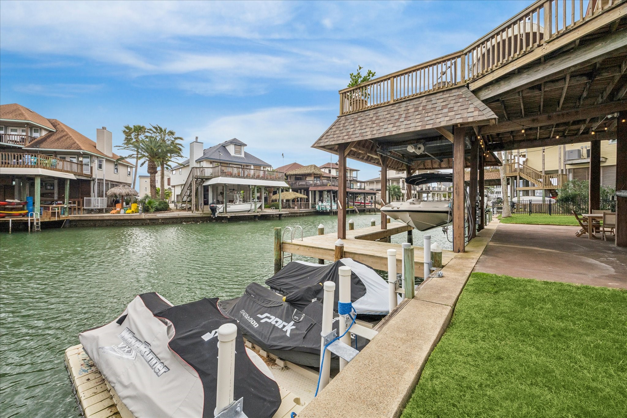 115 Bamaku Bend, Tiki Island, TX 77554 115 Bamaku Bend, Tiki Island, TX 77554