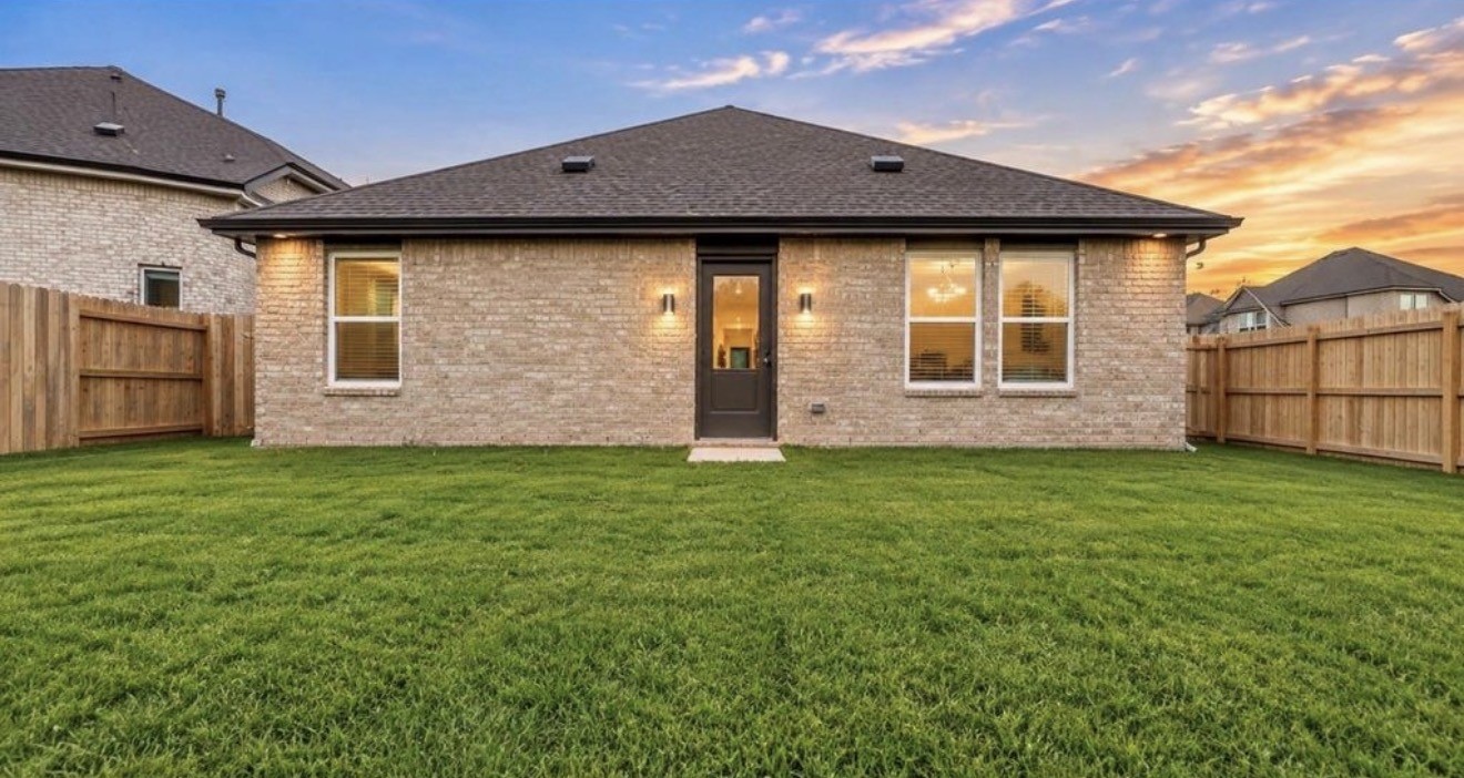 2028 Solstice Landing Dr, Brookshire, TX 77423