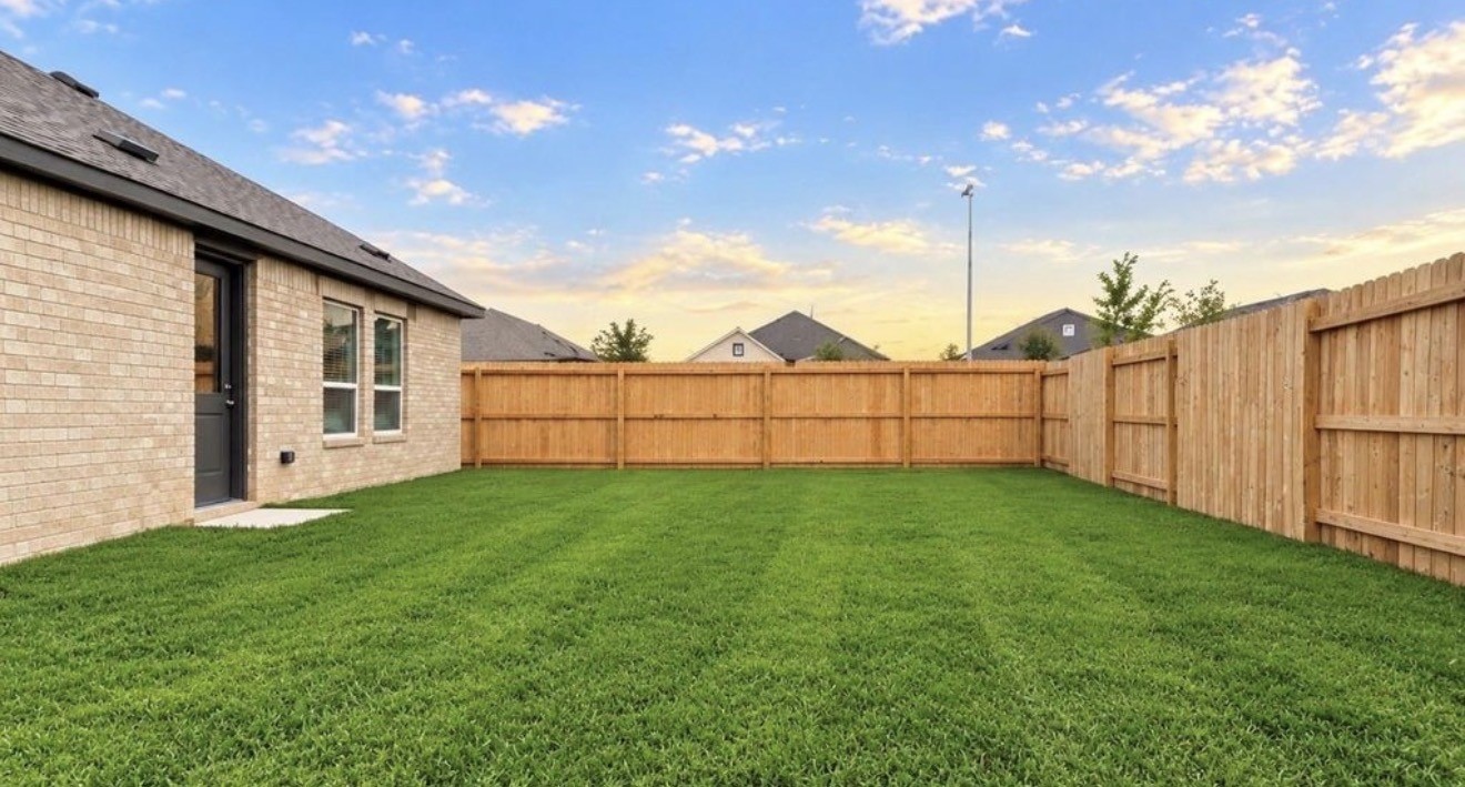 2028 Solstice Landing Dr, Brookshire, TX 77423