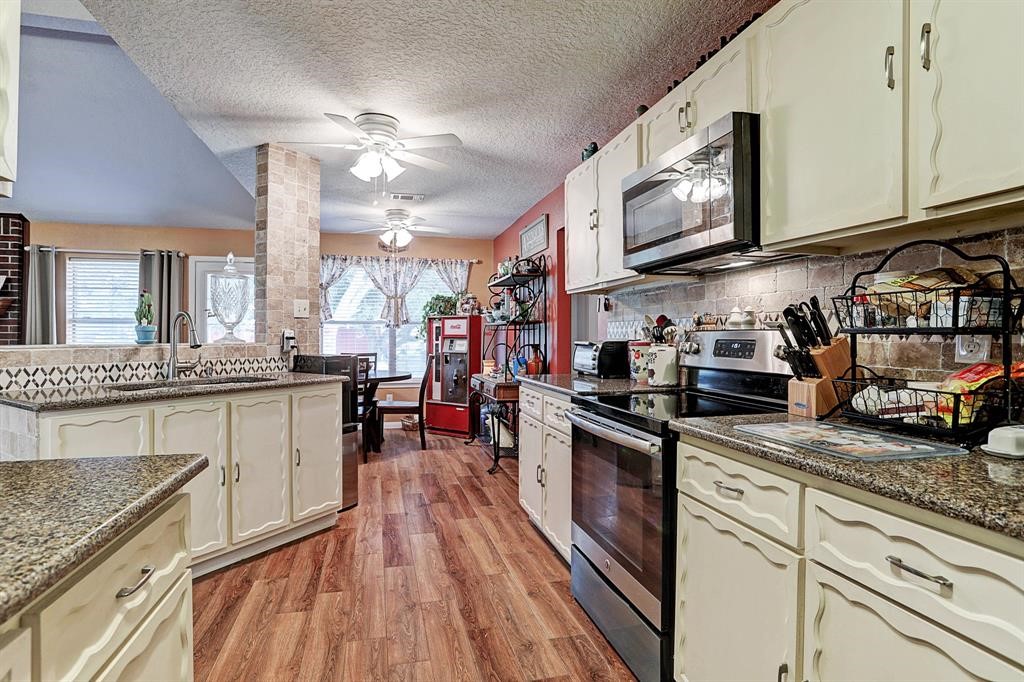 9028 Fm 2004 Road, Santa Fe, TX 77510