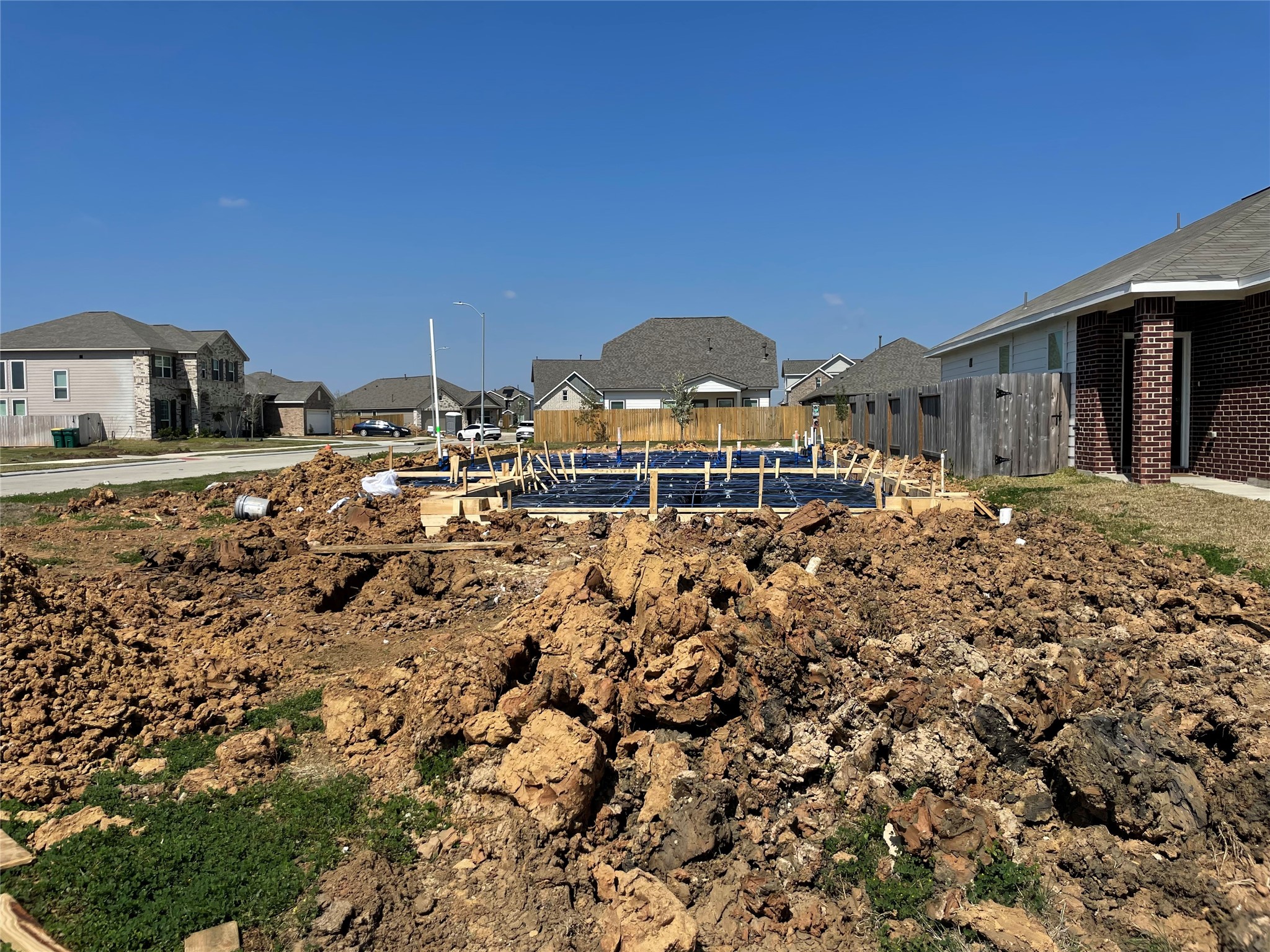 654 Pomegranate Lane, La Marque, TX 77568