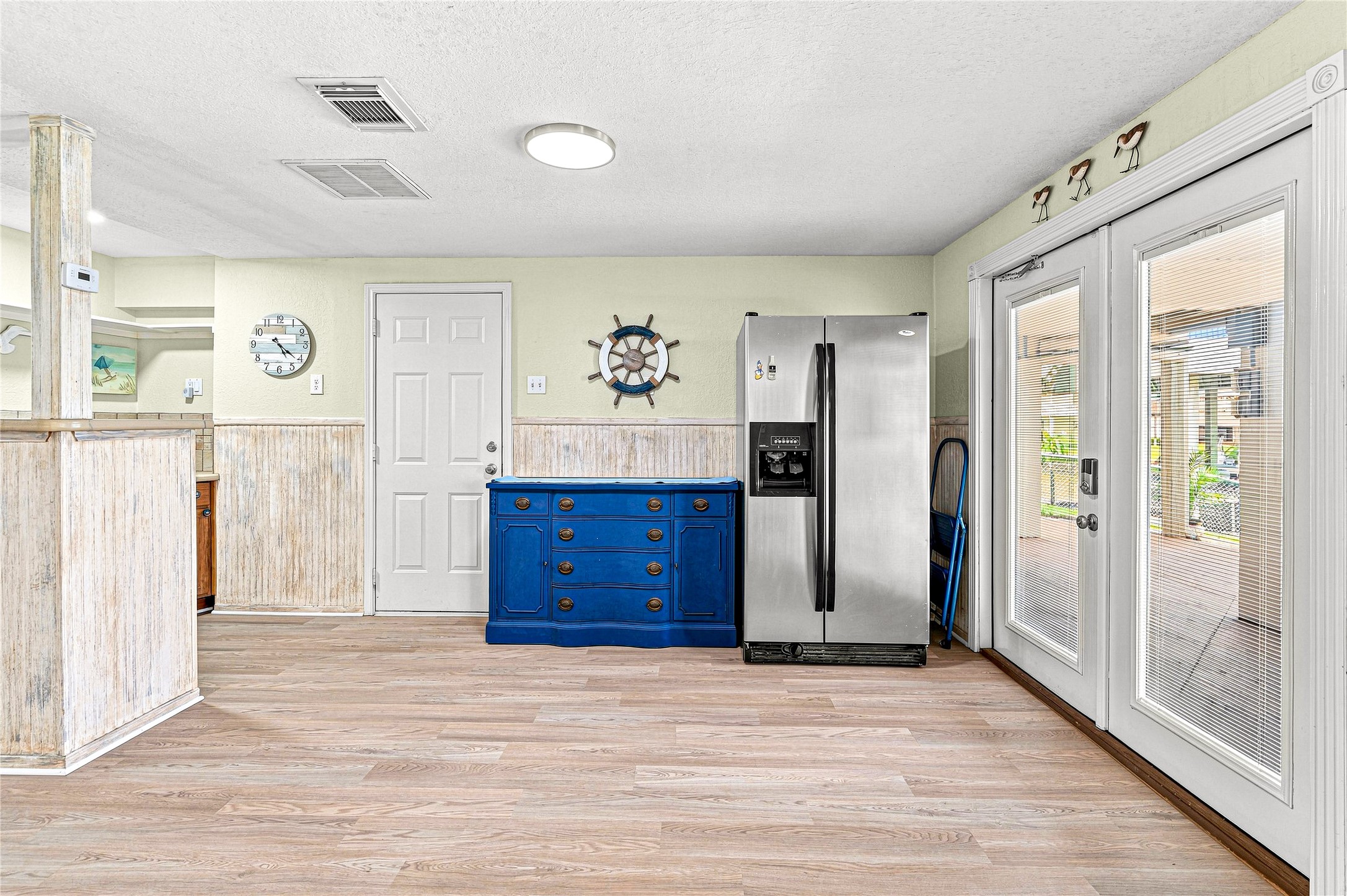 19 N Sandpiper Street, La Marque, TX 77568
