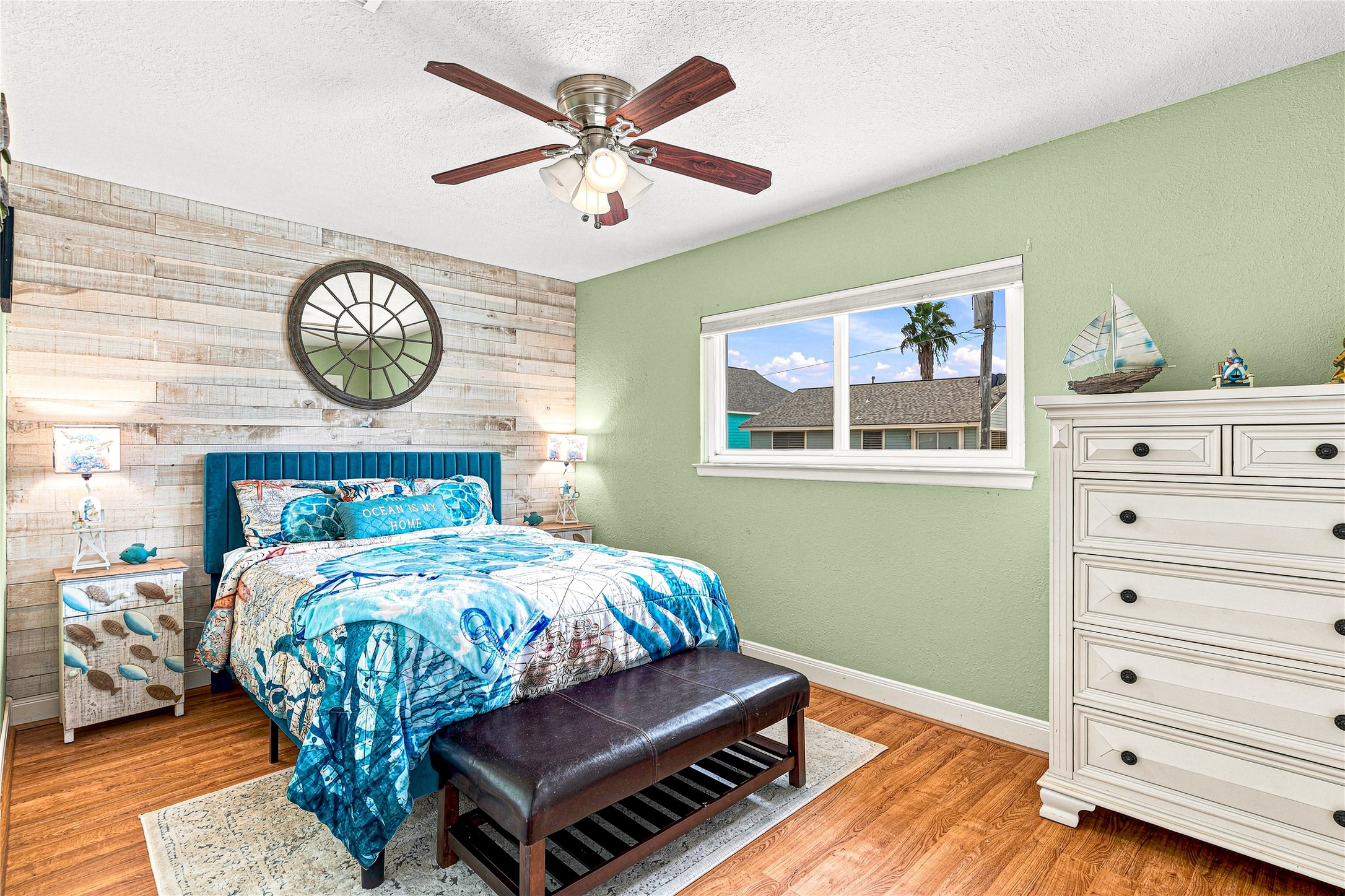 19 N Sandpiper Street, La Marque, TX 77568