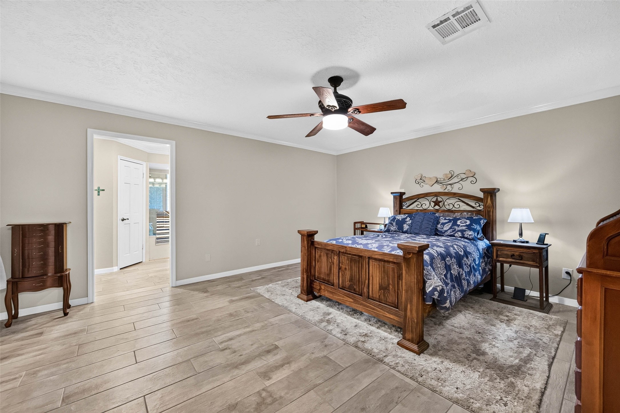303 Springwood Street, New Caney, TX 77357