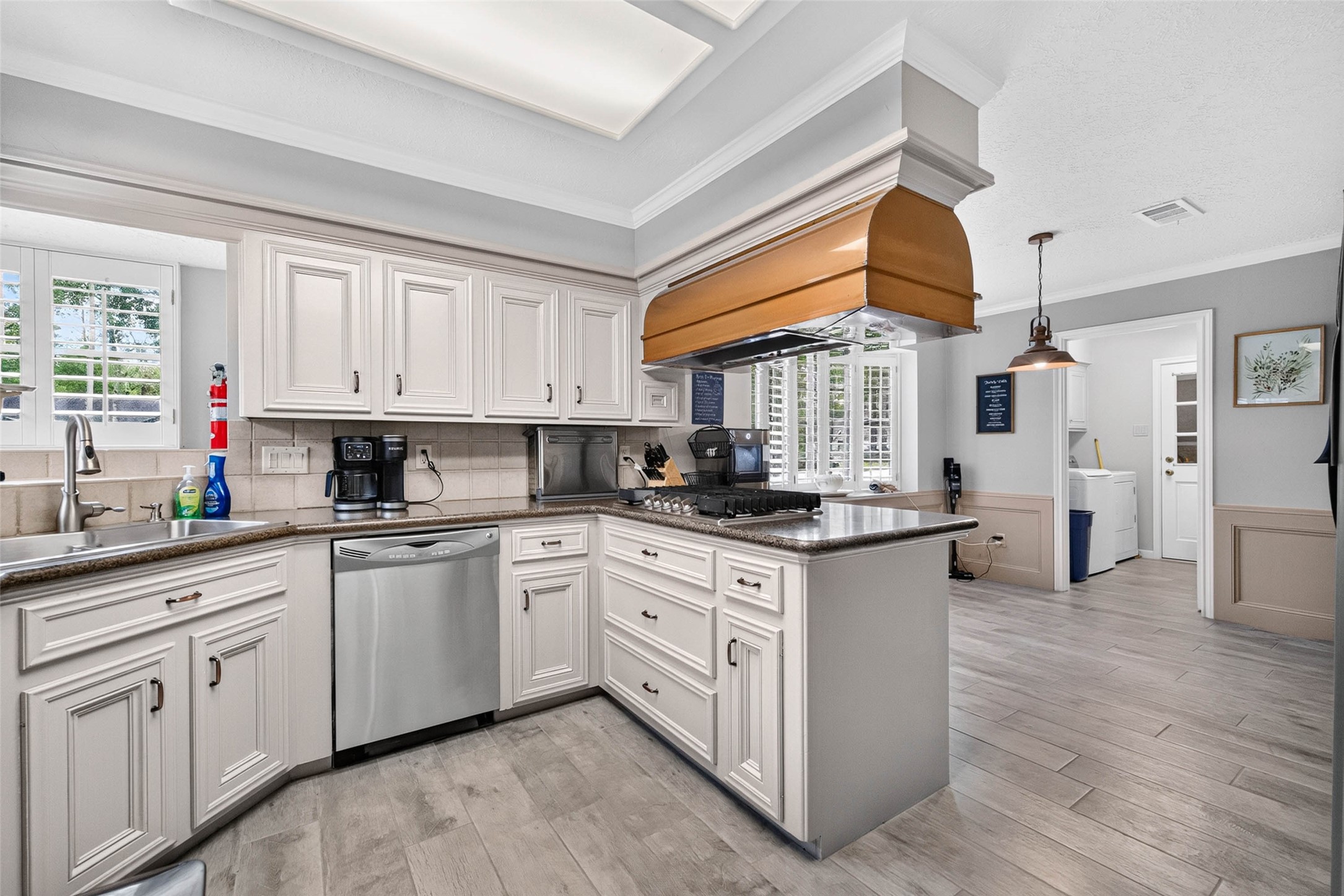 303 Springwood Street, New Caney, TX 77357