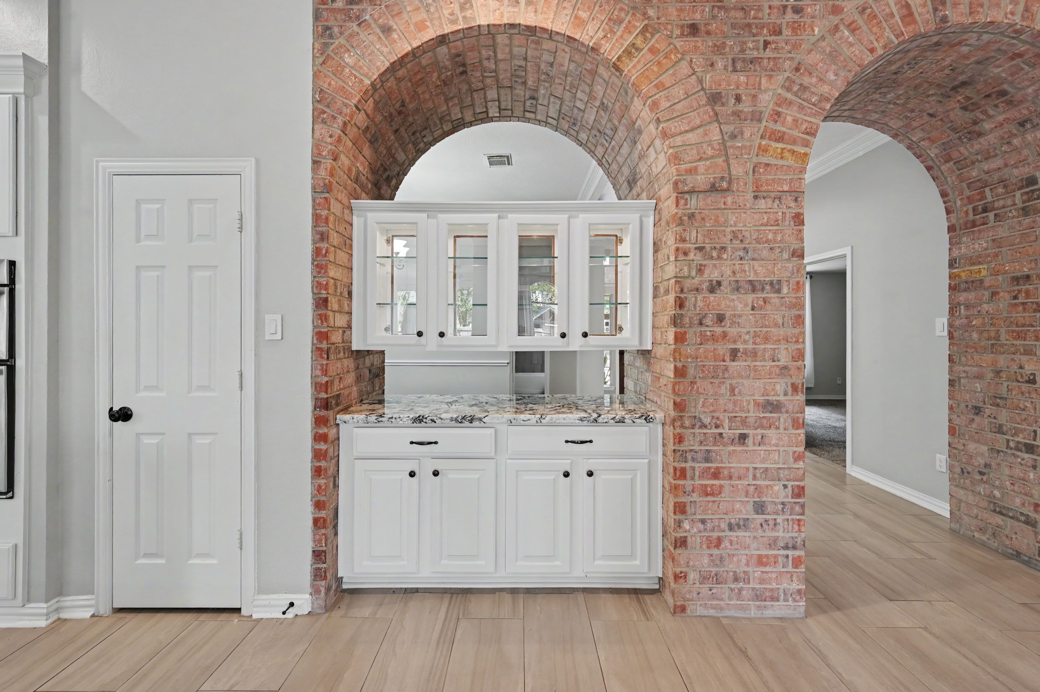 GORGEOUS built in that is double sided to dining and kitchen! GORGEOUS built in that is double sided to dining and kitchen!