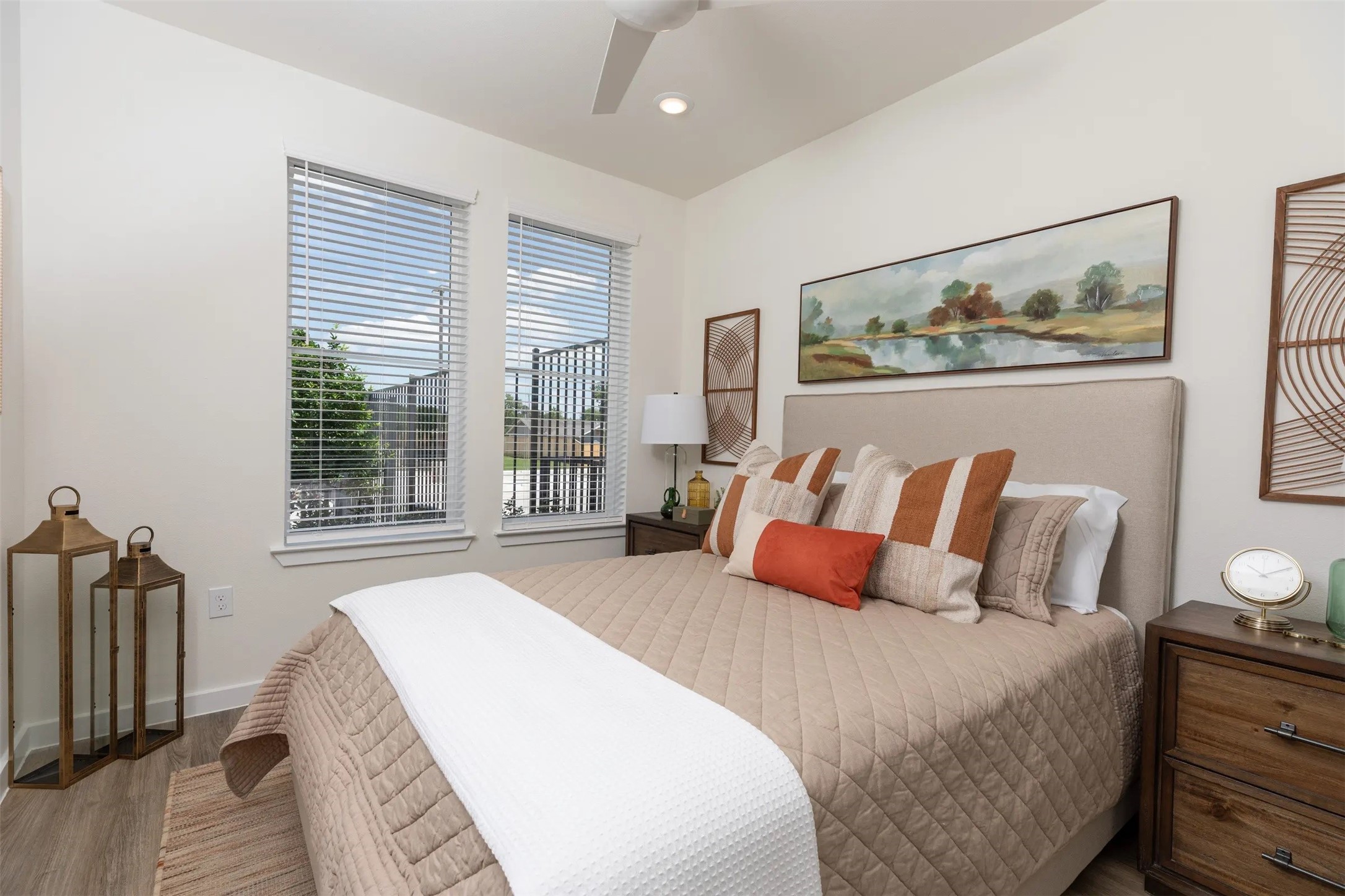 1690 North Loop, #434, Houston, TX 77009
