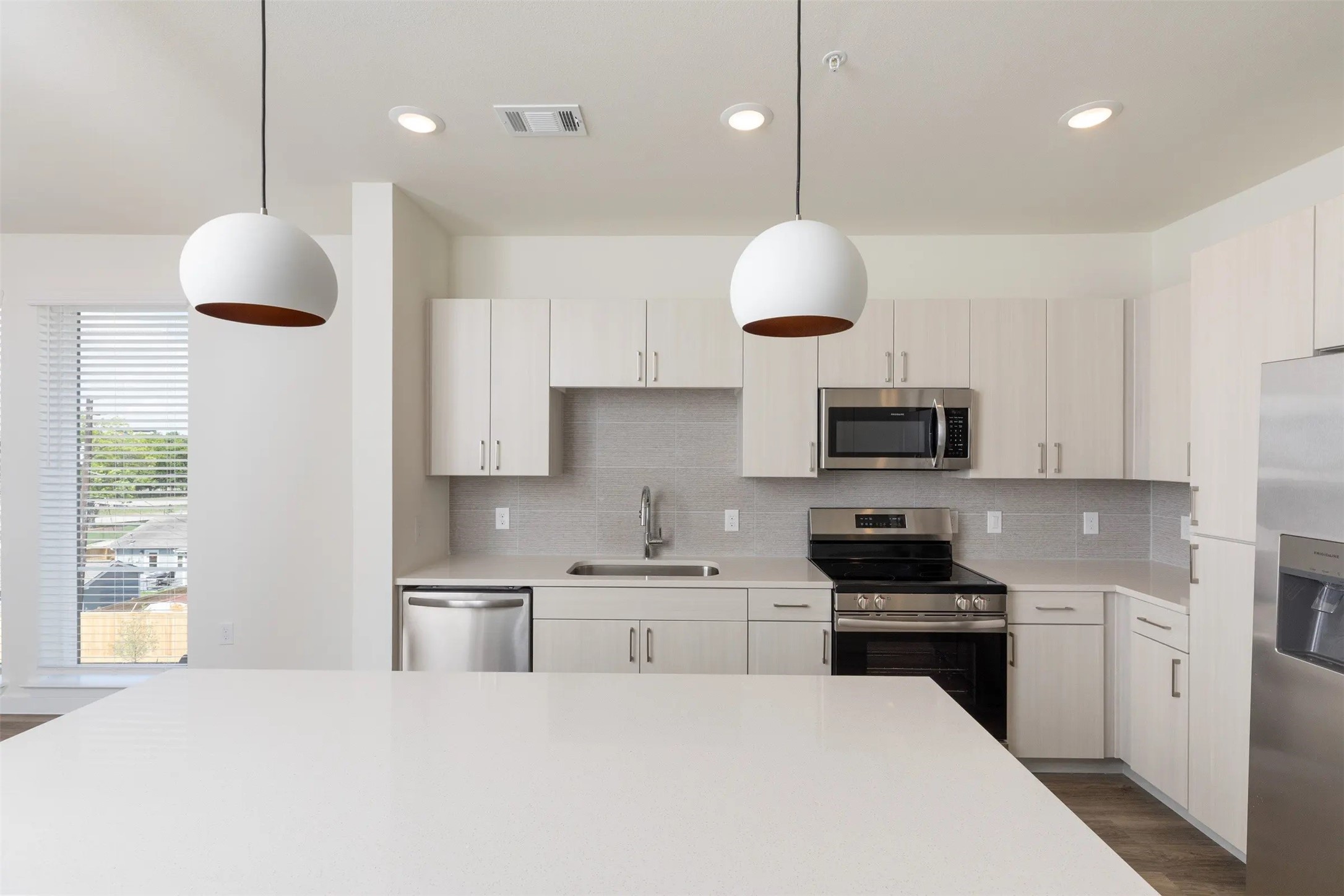 1690 North Loop, #434, Houston, TX 77009