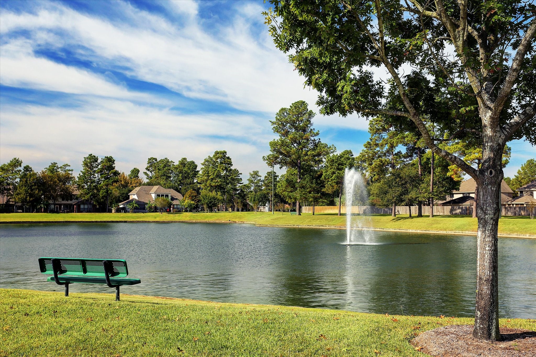 Sometimes the best moments are the simplest ones. Find a quiet bench overlooking the water, enjoy the gentle sound of the fountain, and take a little time to slow down and enjoy your surroundings.