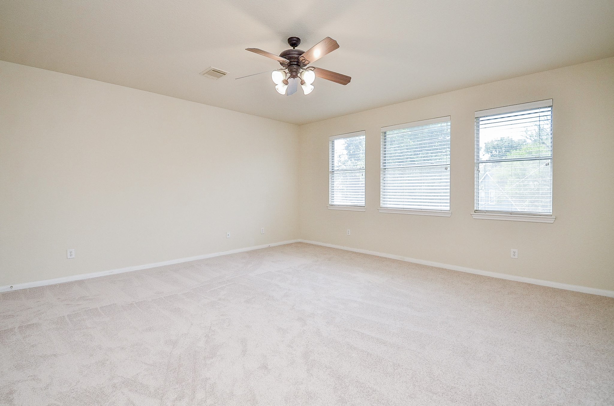 Heres the extra room buyers are always trying to find. This oversized game room can handle movie nights, a pool table, gaming, a home gym or a combination of several, all without sacrificing a downstairs bedroom.