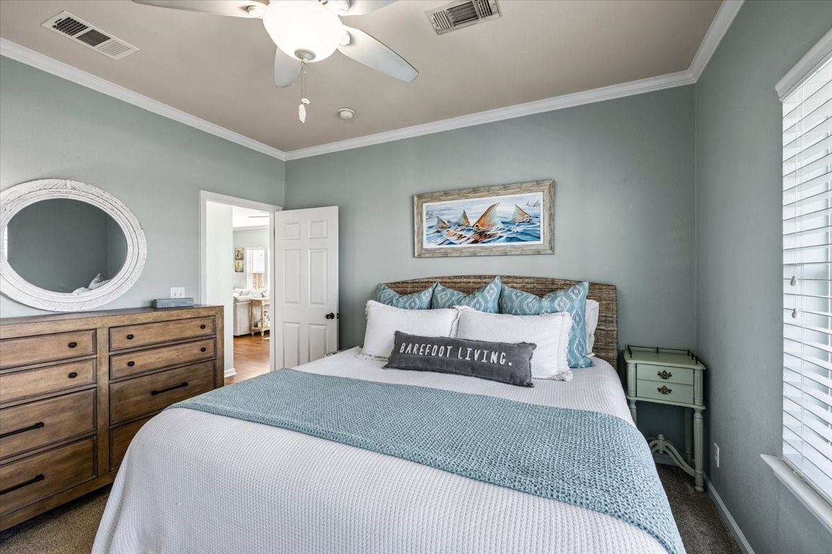 1231 N Stingaree Drive, Crystal Beach, TX 77650