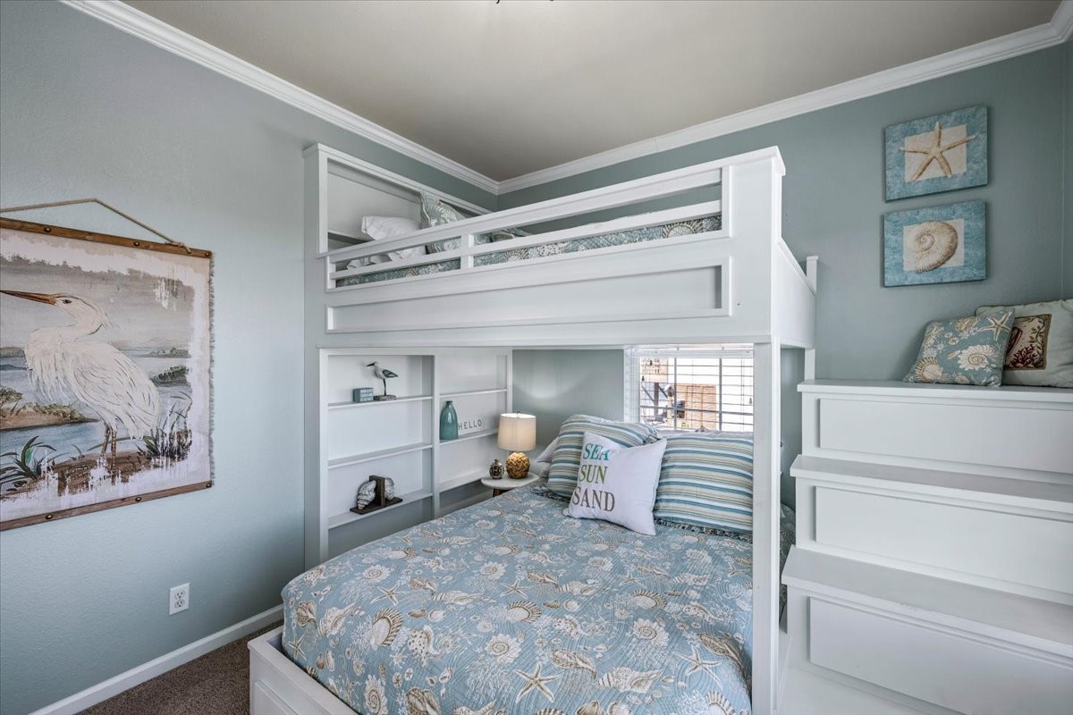 1231 N Stingaree Drive, Crystal Beach, TX 77650
