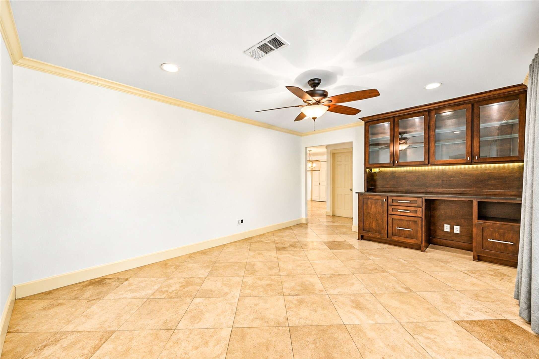 Front Room/Flex Room