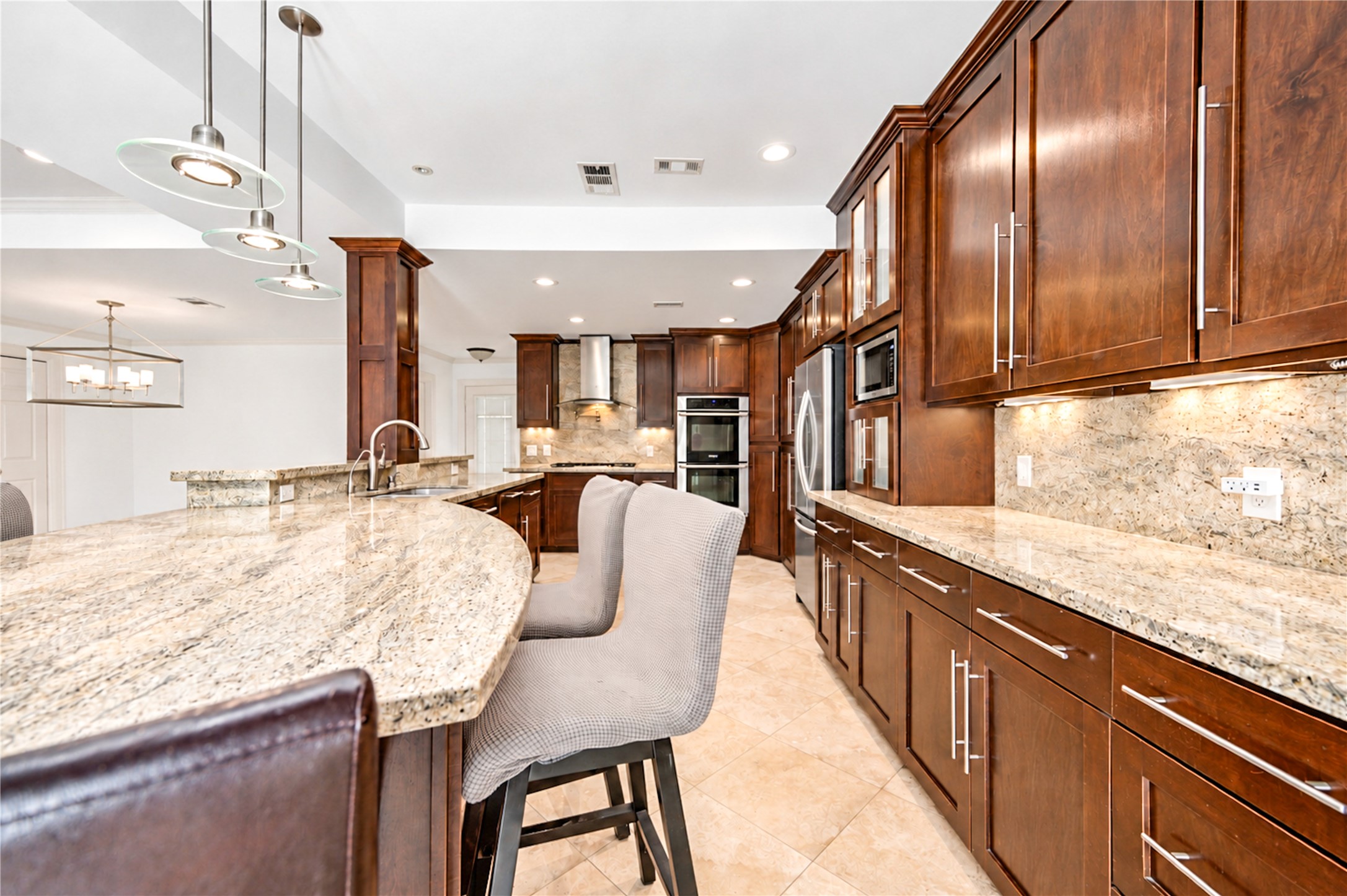 703 Oriole Lane, Pasadena, TX 77502