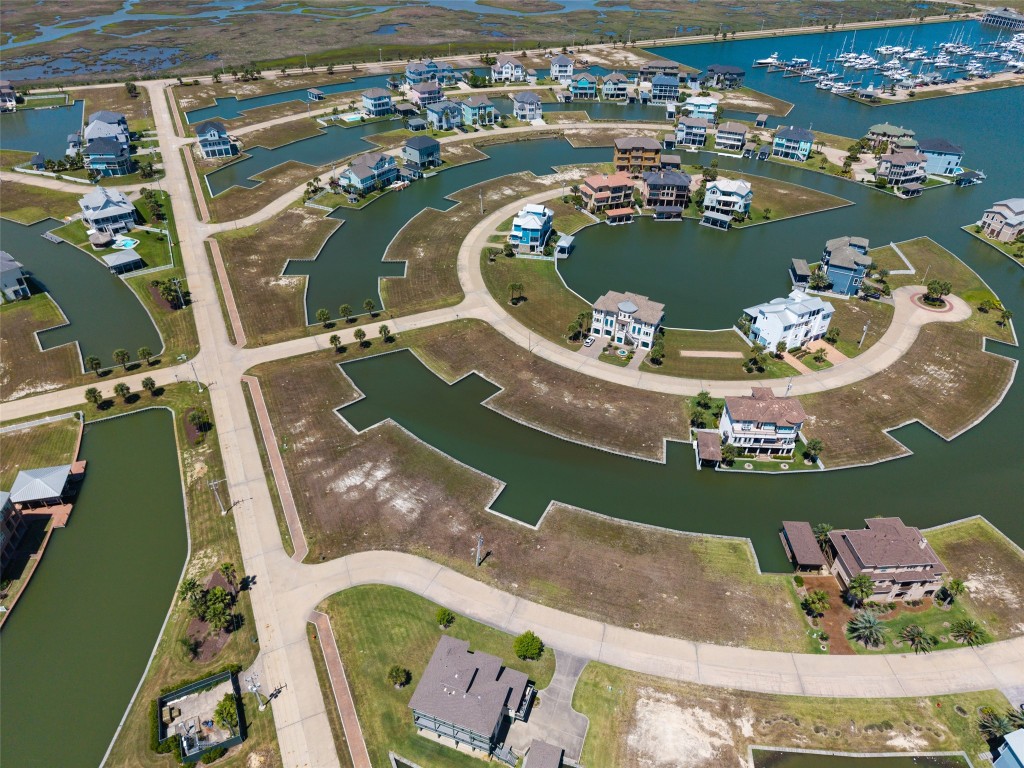 2 Loggerhead, Hitchcock, TX 77563