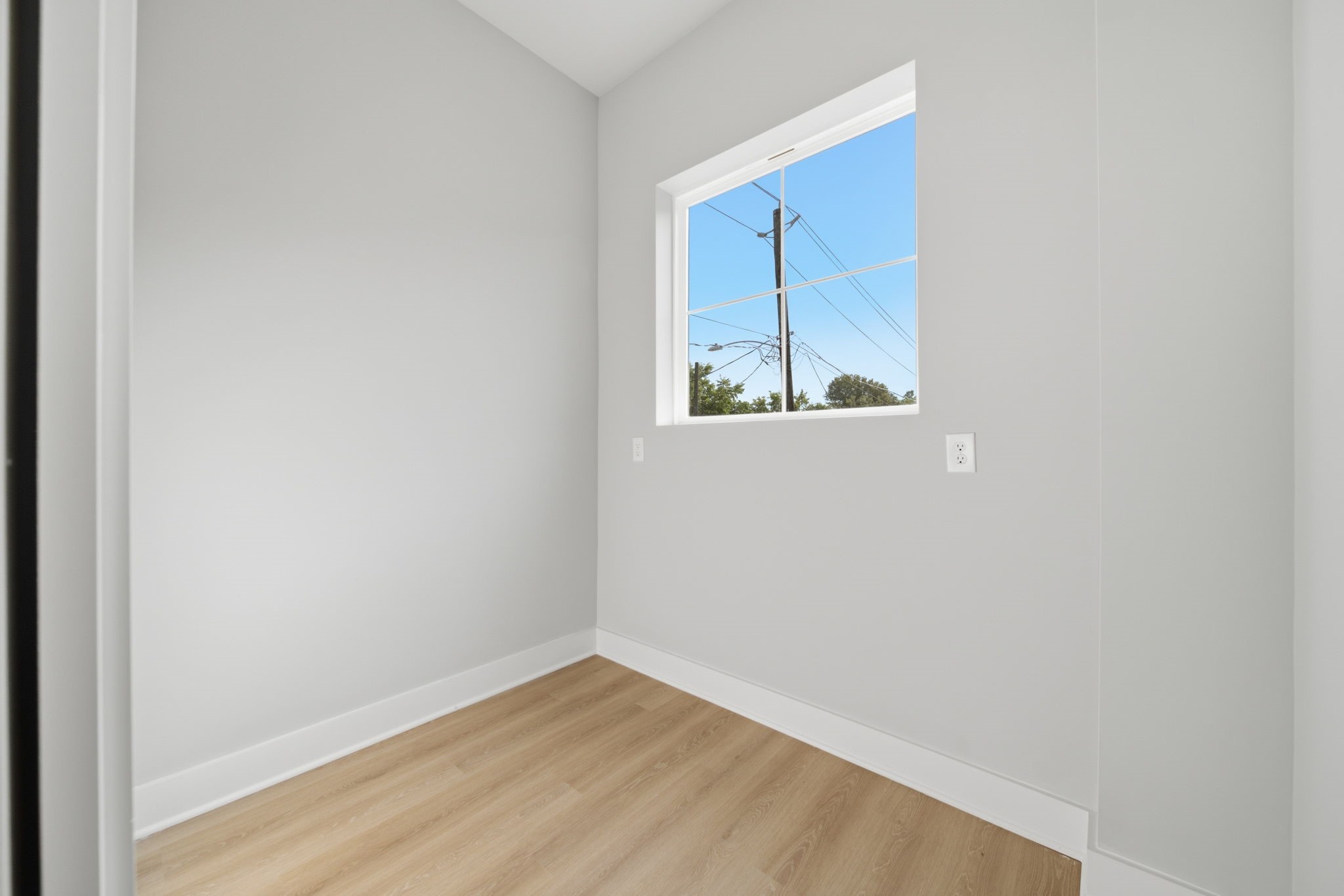 Cozy study/flex space for your work from needs, a pet friendly space, or whatever your heart desires.