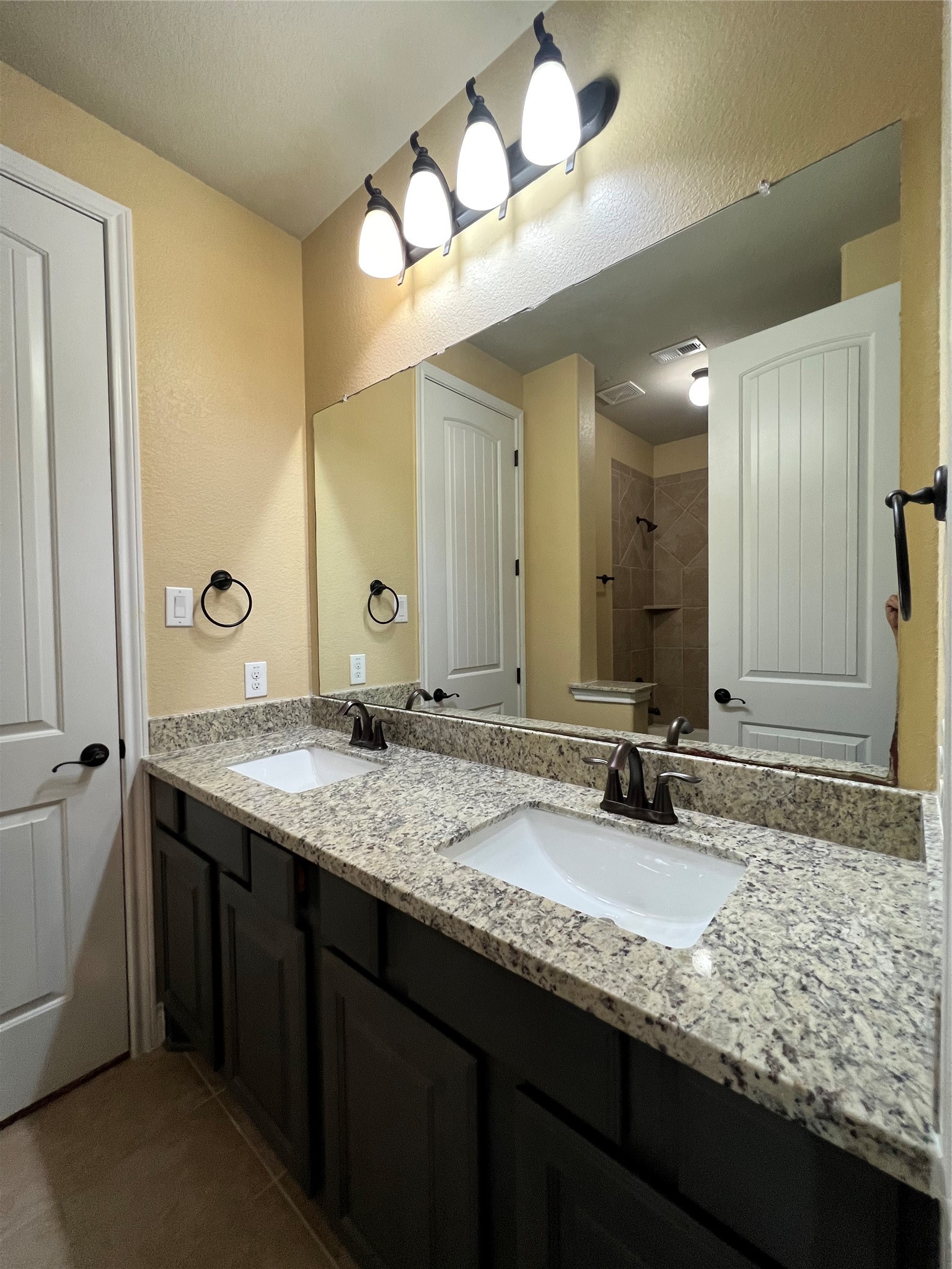 40636 Damuth Drive, Magnolia, TX 77354
