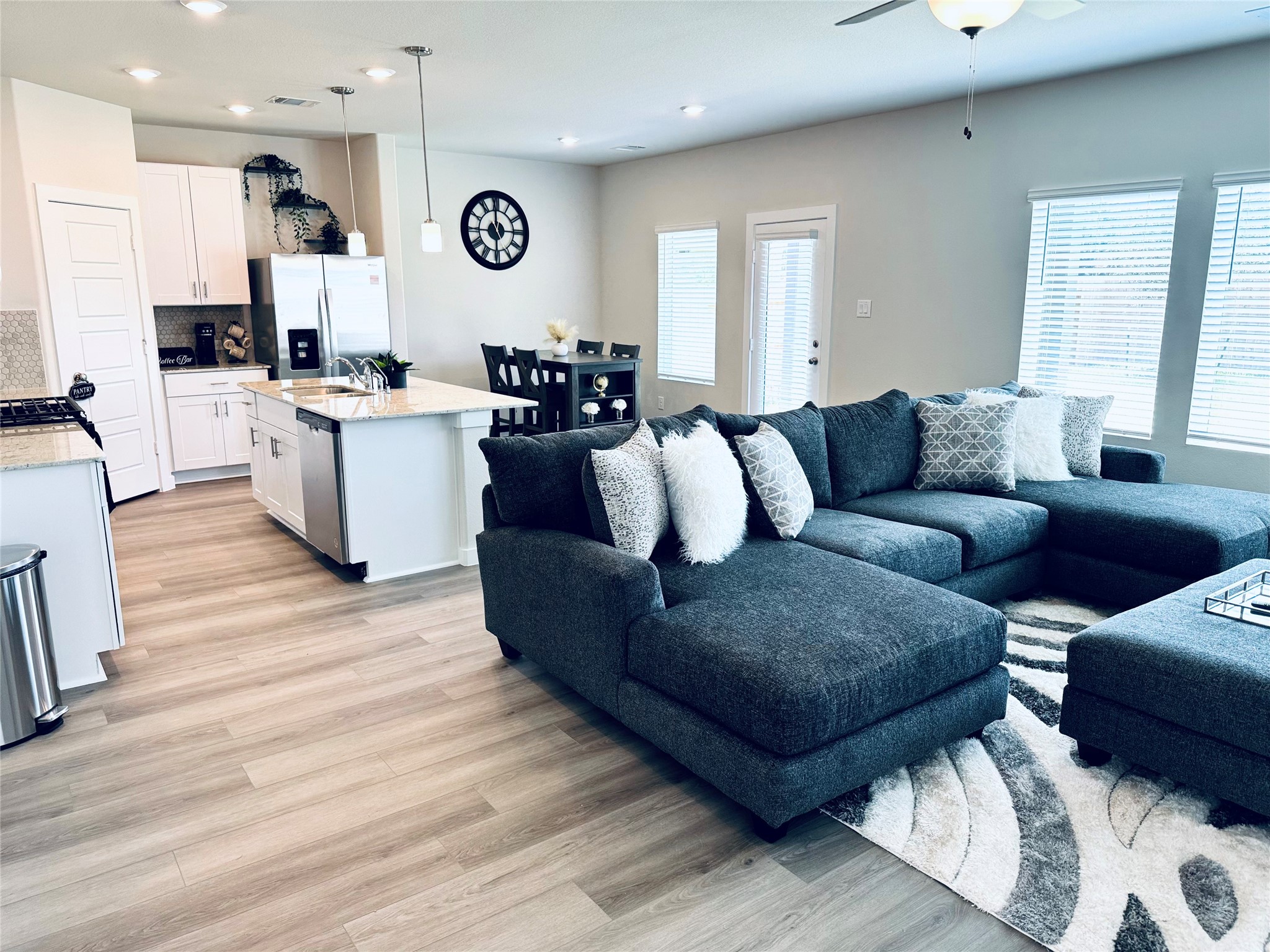 223 Shore Pointe Court, Montgomery, TX 77316