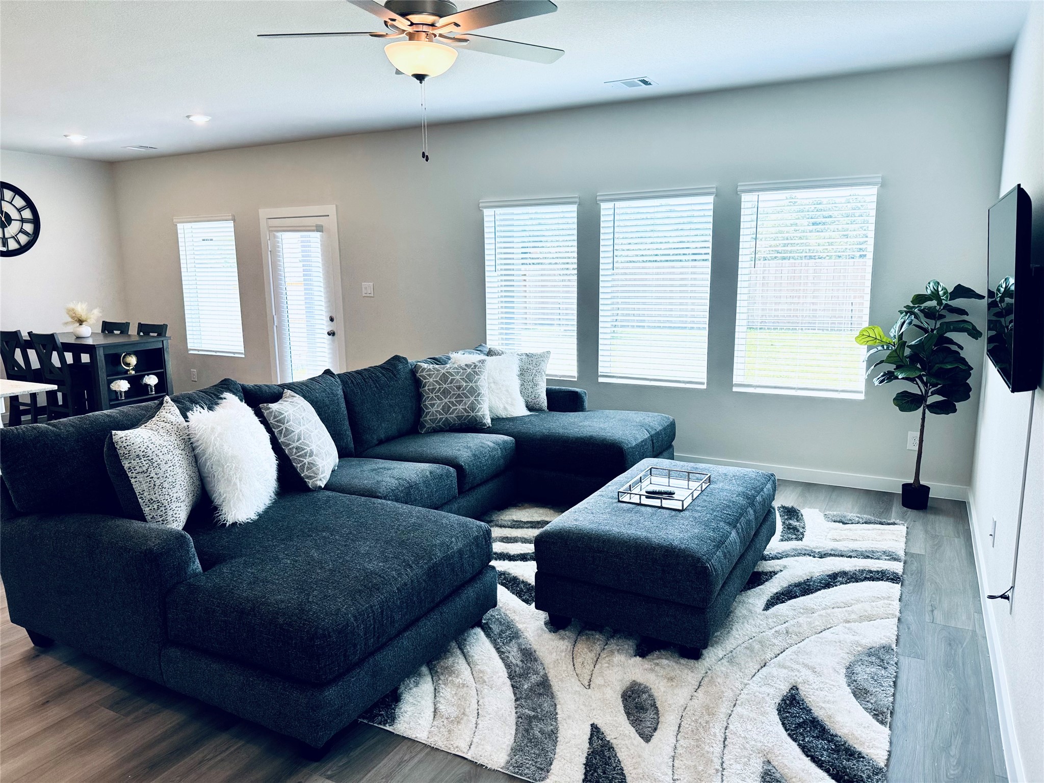 223 Shore Pointe Court, Montgomery, TX 77316