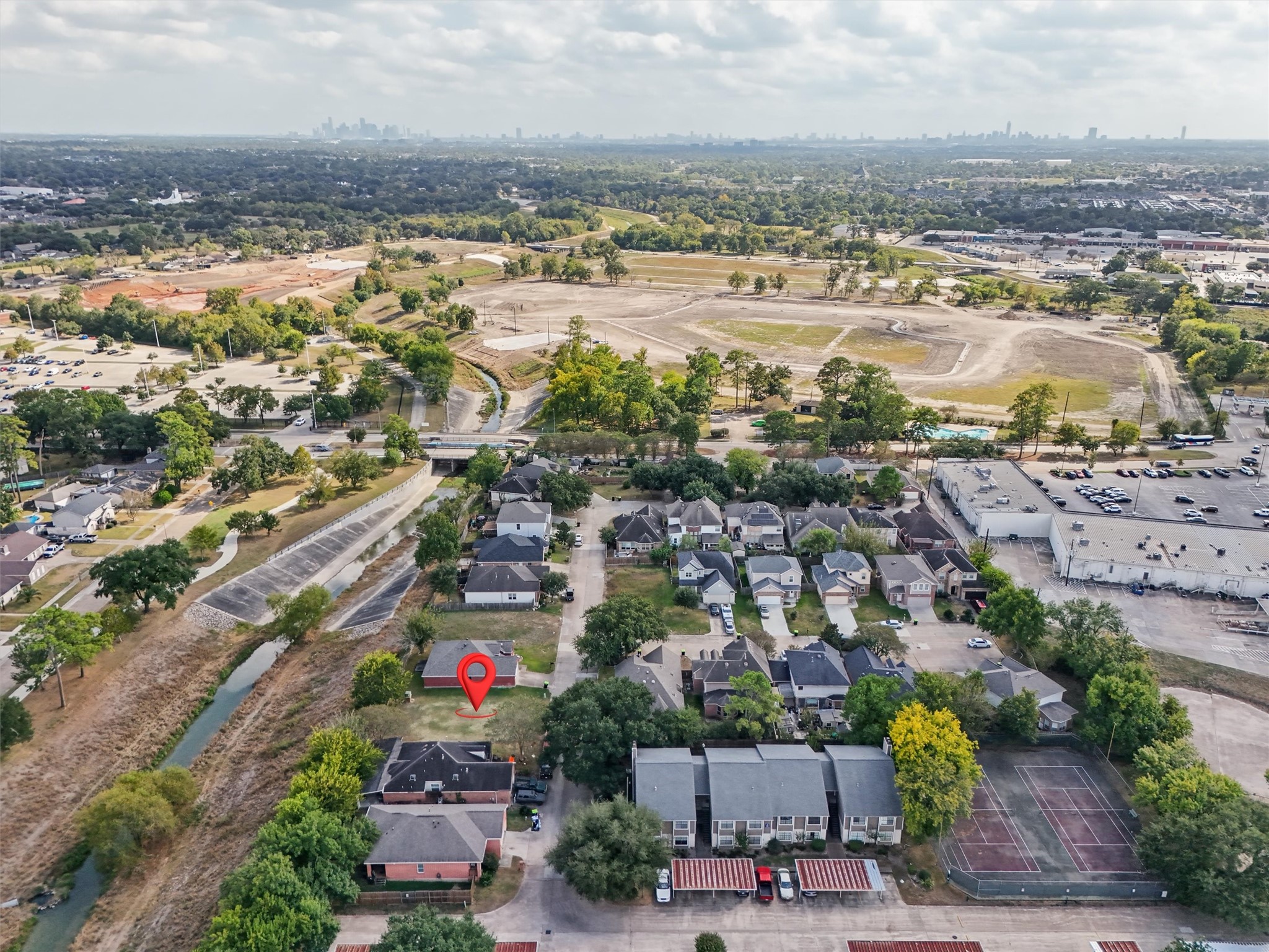 4444 Victory Dr, Houston, TX 77088