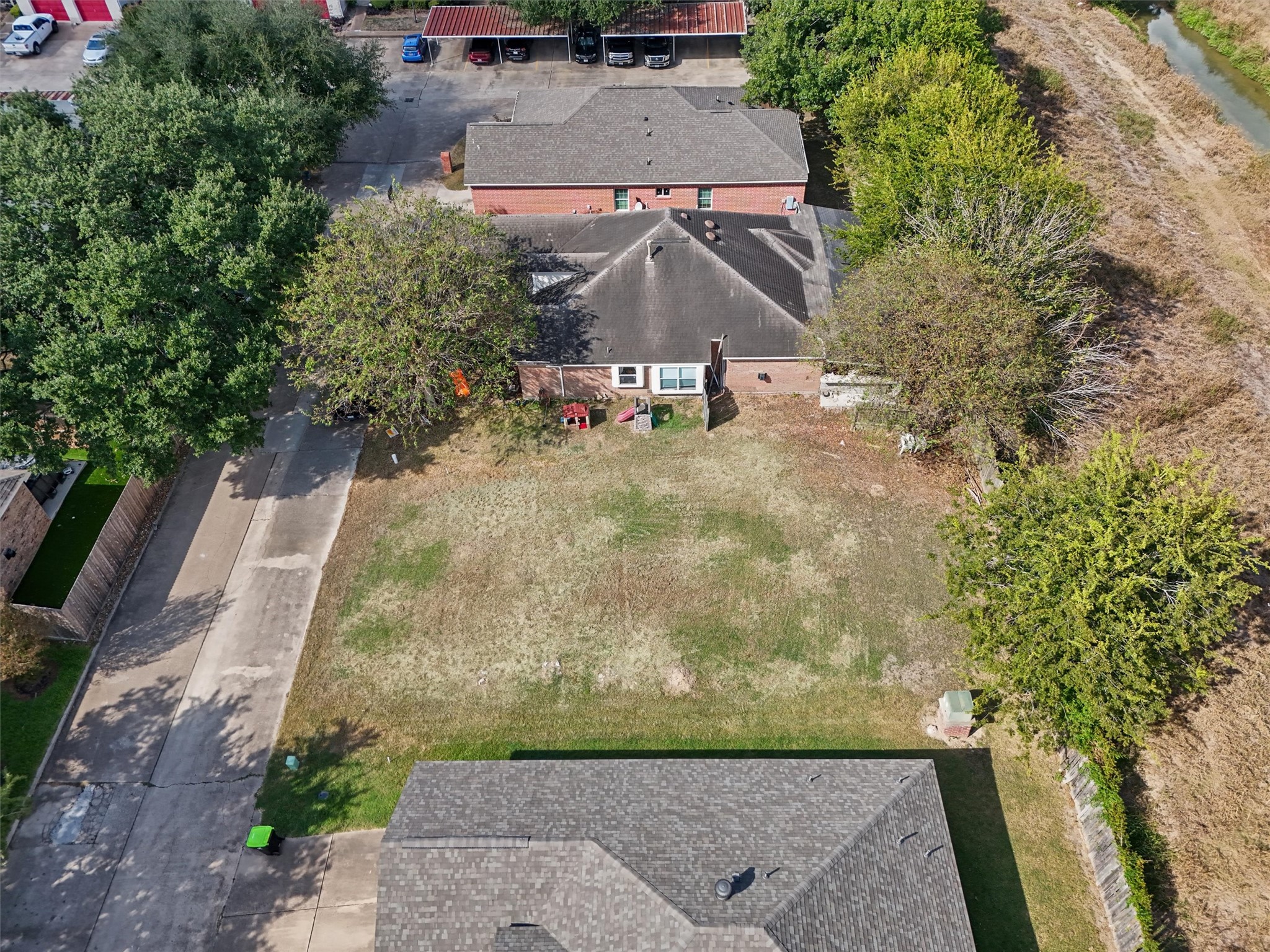 4444 Victory Dr, Houston, TX 77088