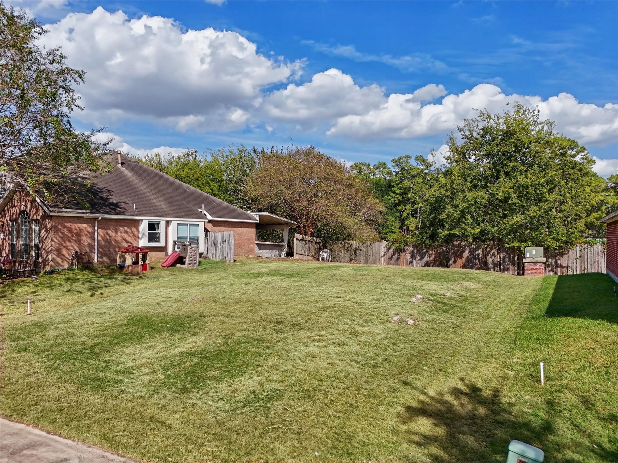 4444 Victory Dr, Houston, TX 77088