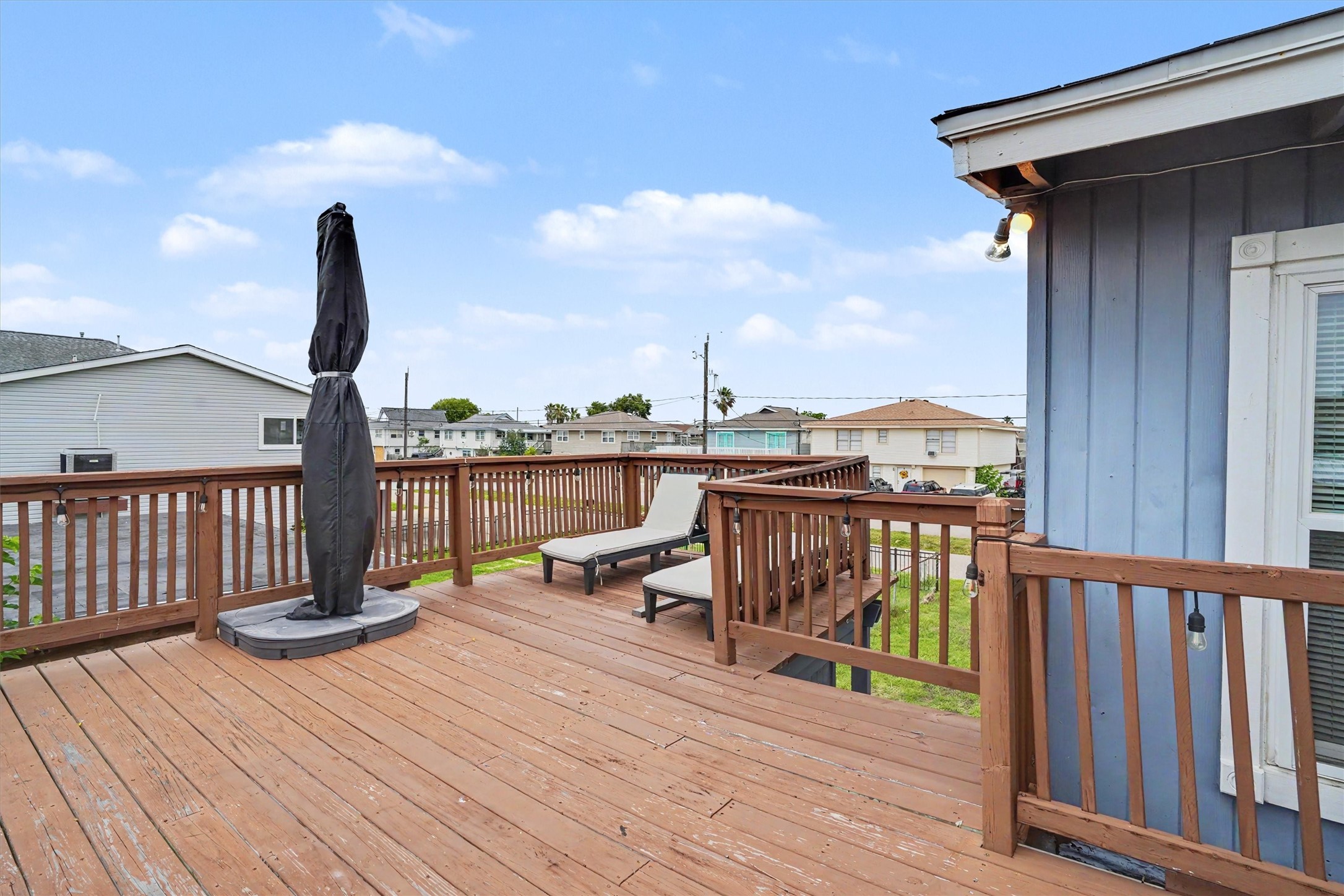 Additional sun deck
