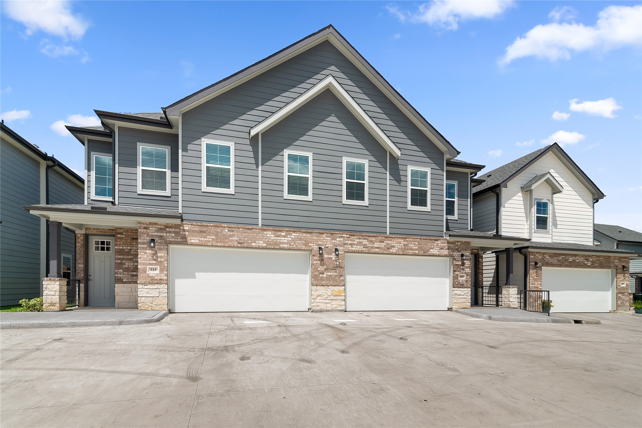 28325-115 Birnham Woods Drive, Spring, TX 77386 28325-115 Birnham Woods Drive, Spring, TX 77386