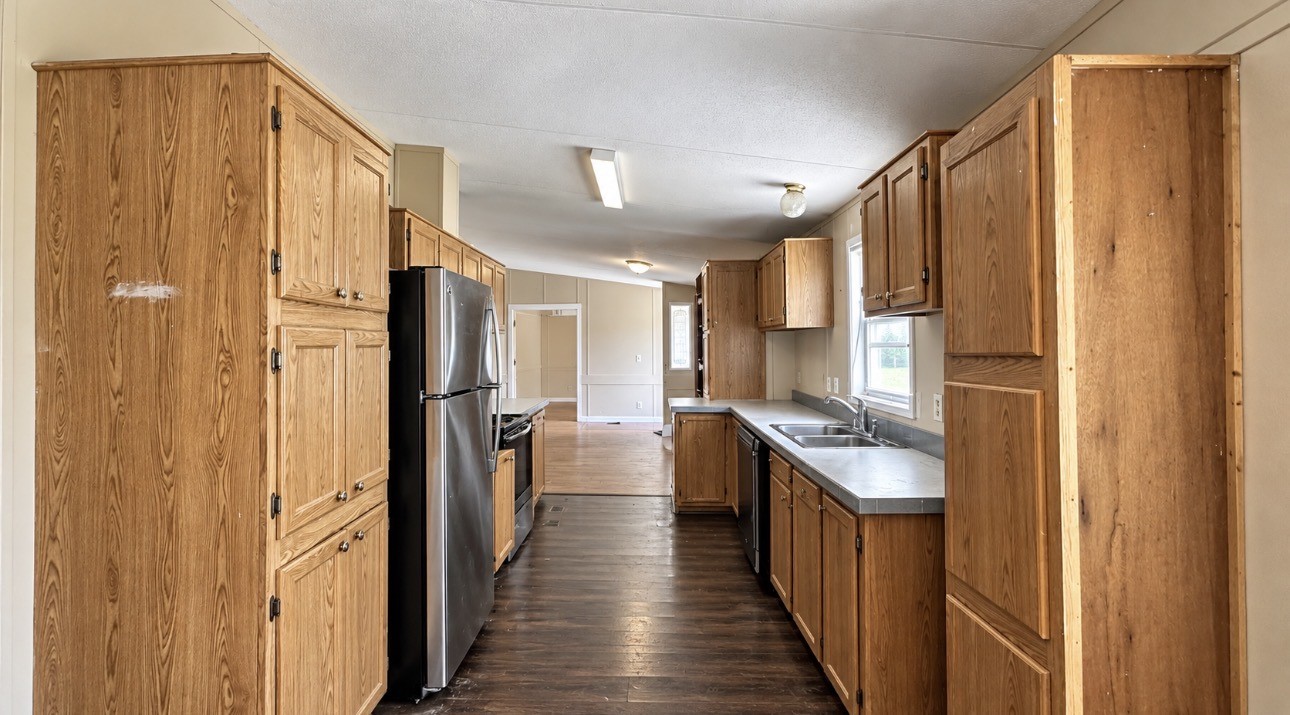 6710 Trail Loop W, Rosharon, TX 77583 6710 Trail Loop W, Rosharon, TX 77583