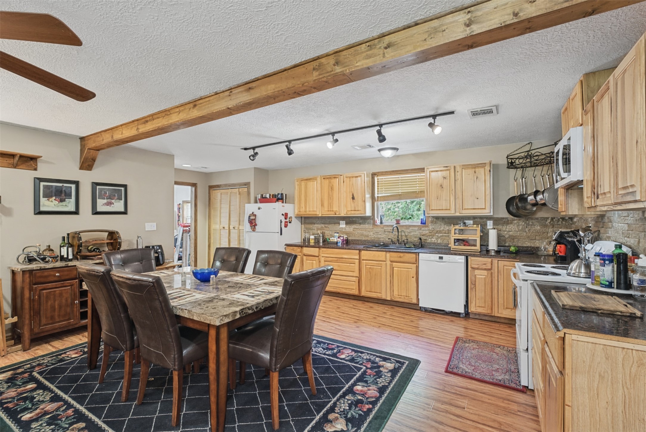 15276 Capitol Hill Road, Montgomery, TX 77316