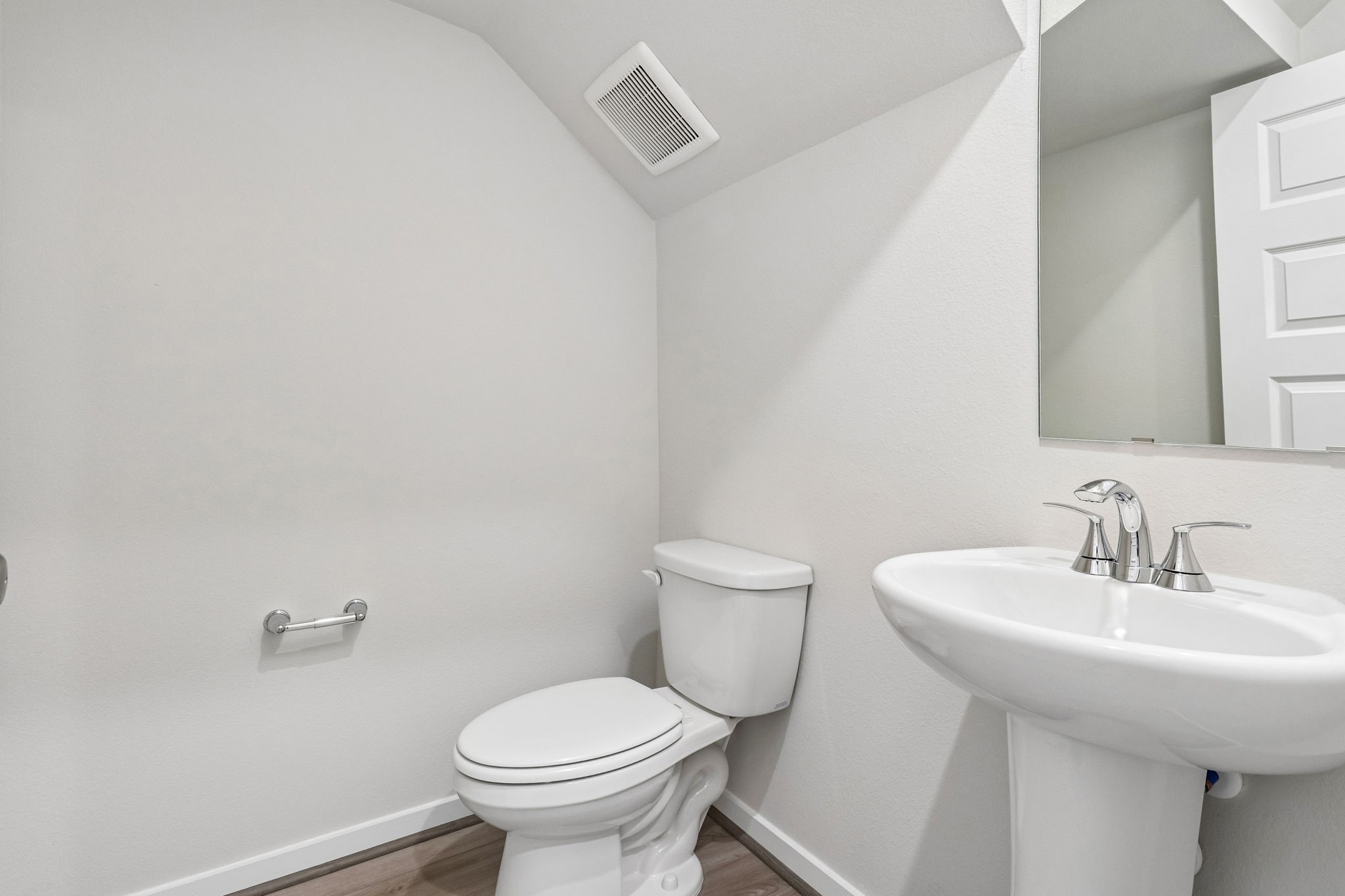 Photo is not of actual home, but is an inspirational photo of builder's model home and may depict options, furnishings, and/or decorator features that are not included.