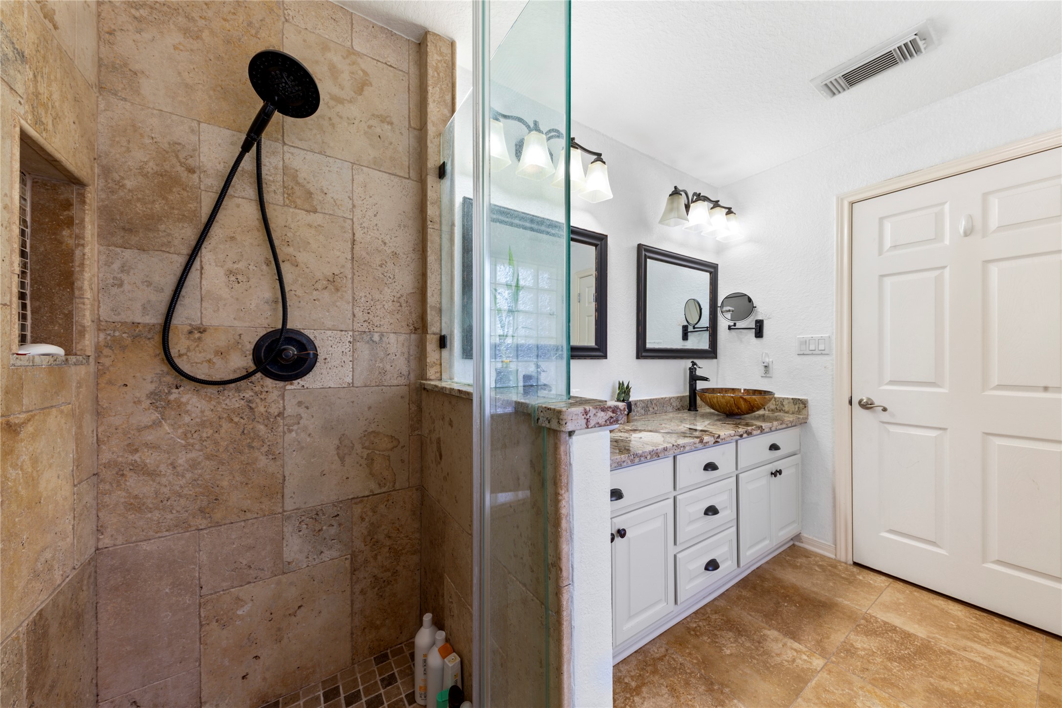 3430 W Meadow Lane, Dickinson, TX 77539