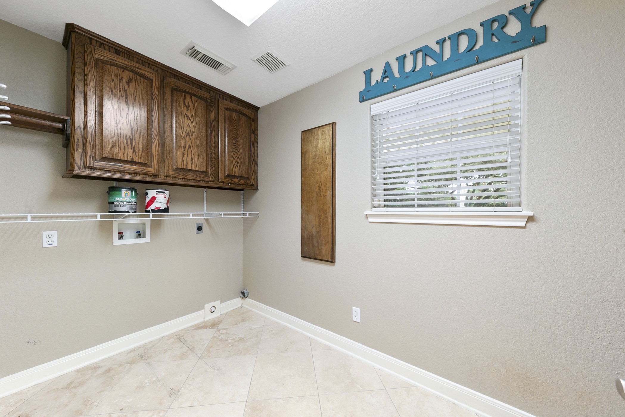 Laundry room/Mud room off of dining area
