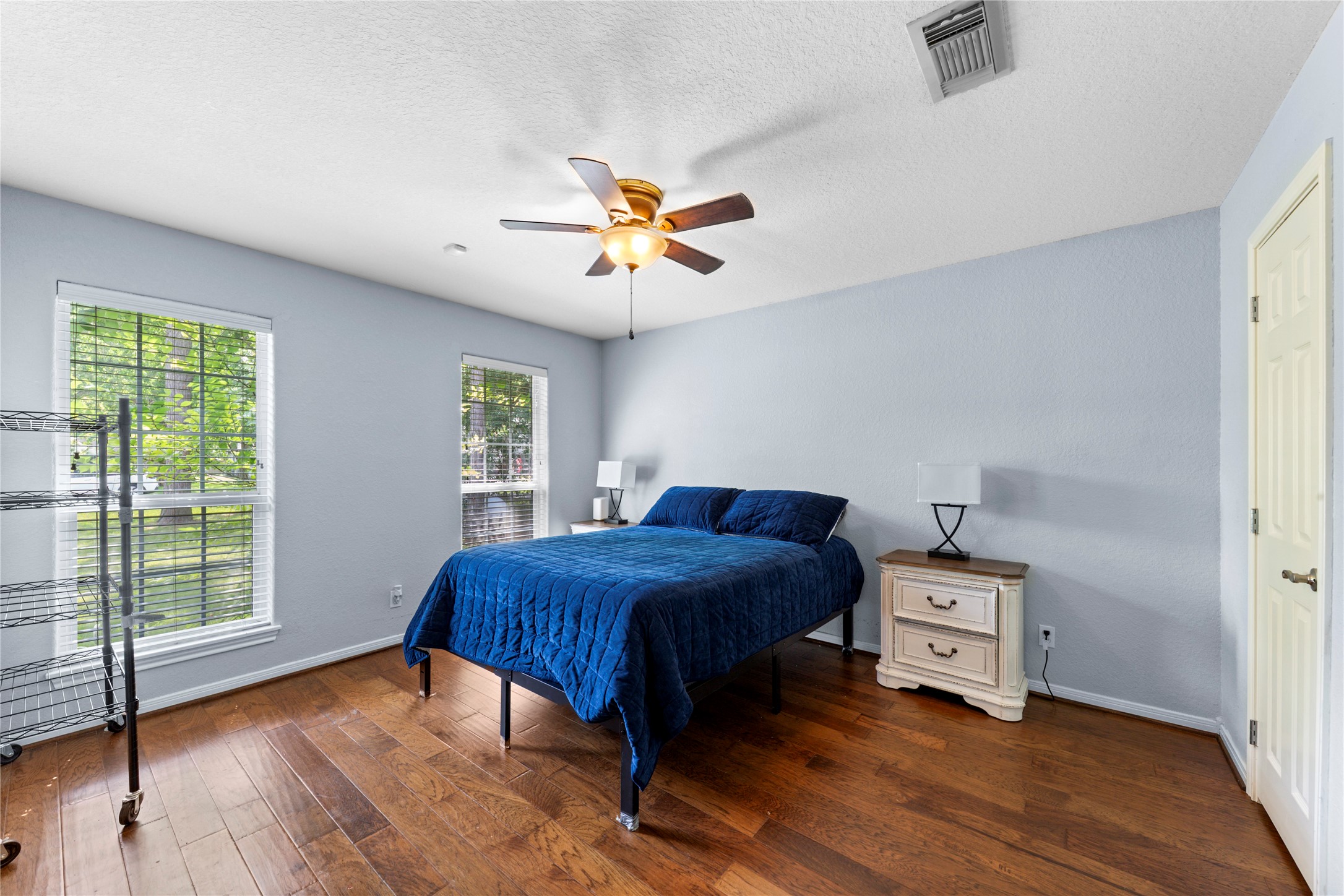 3430 W Meadow Lane, Dickinson, TX 77539