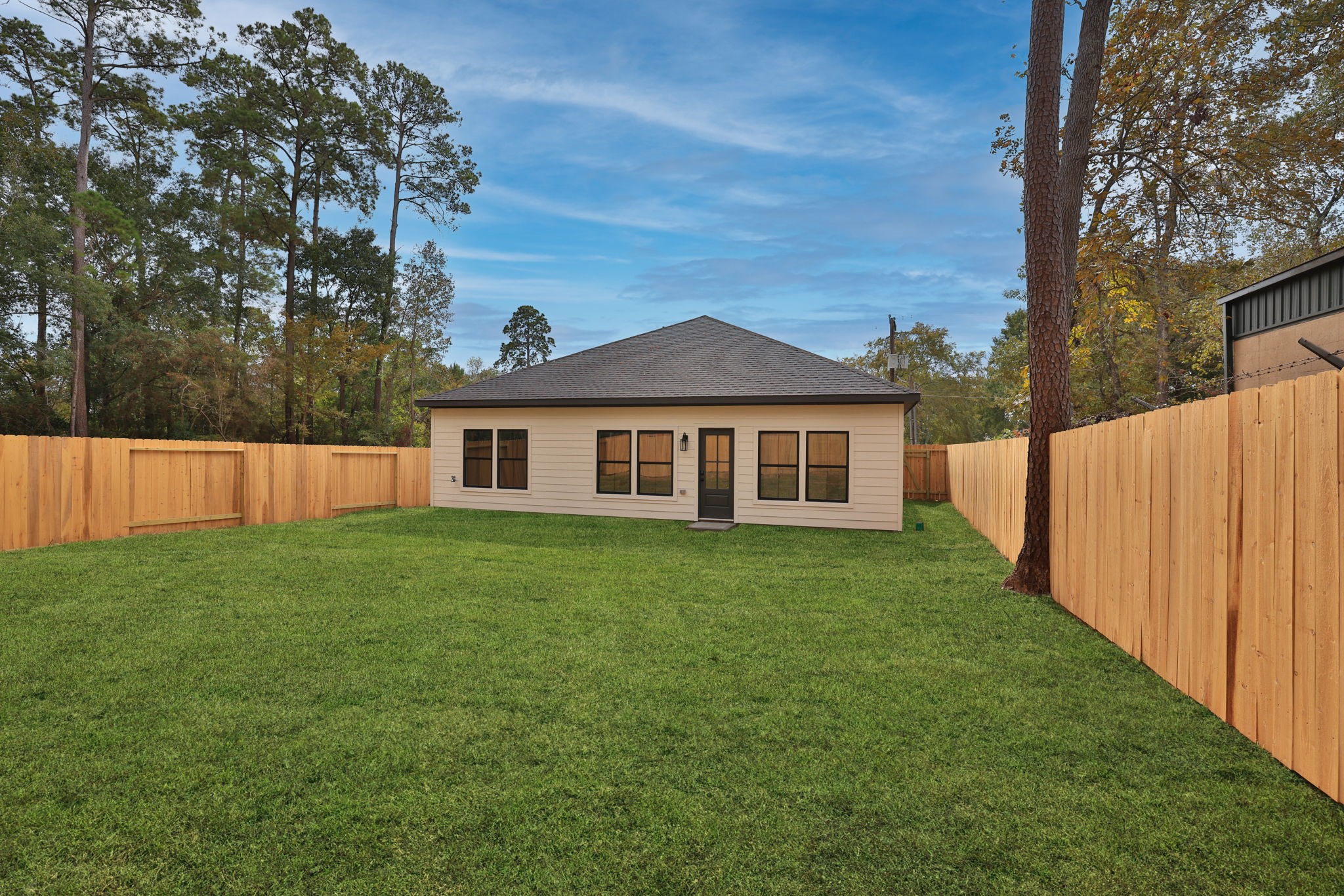 Plenty of space for a pool, pets or play space