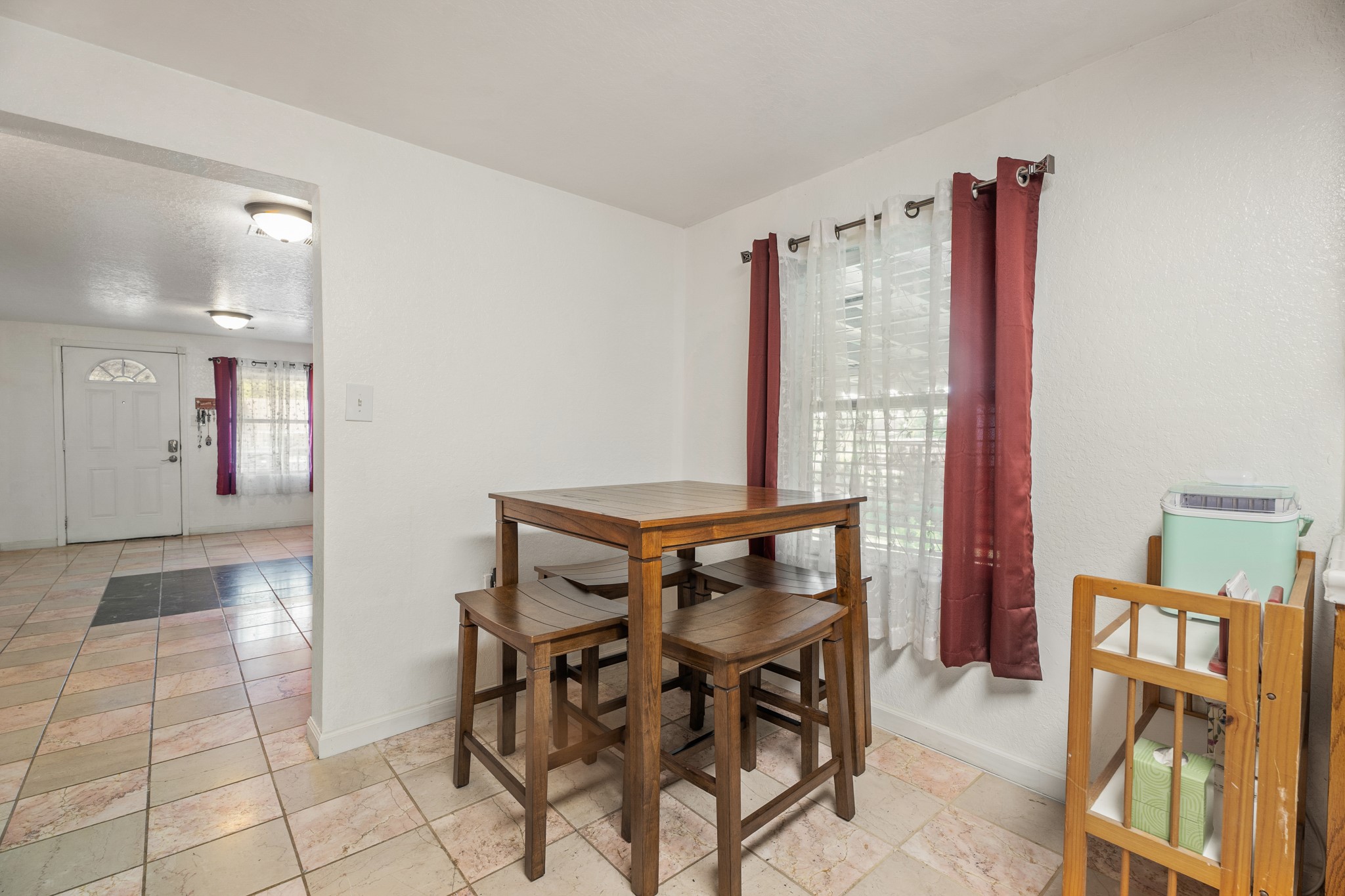 4514 E 24th E Street, Dickinson, TX 77539