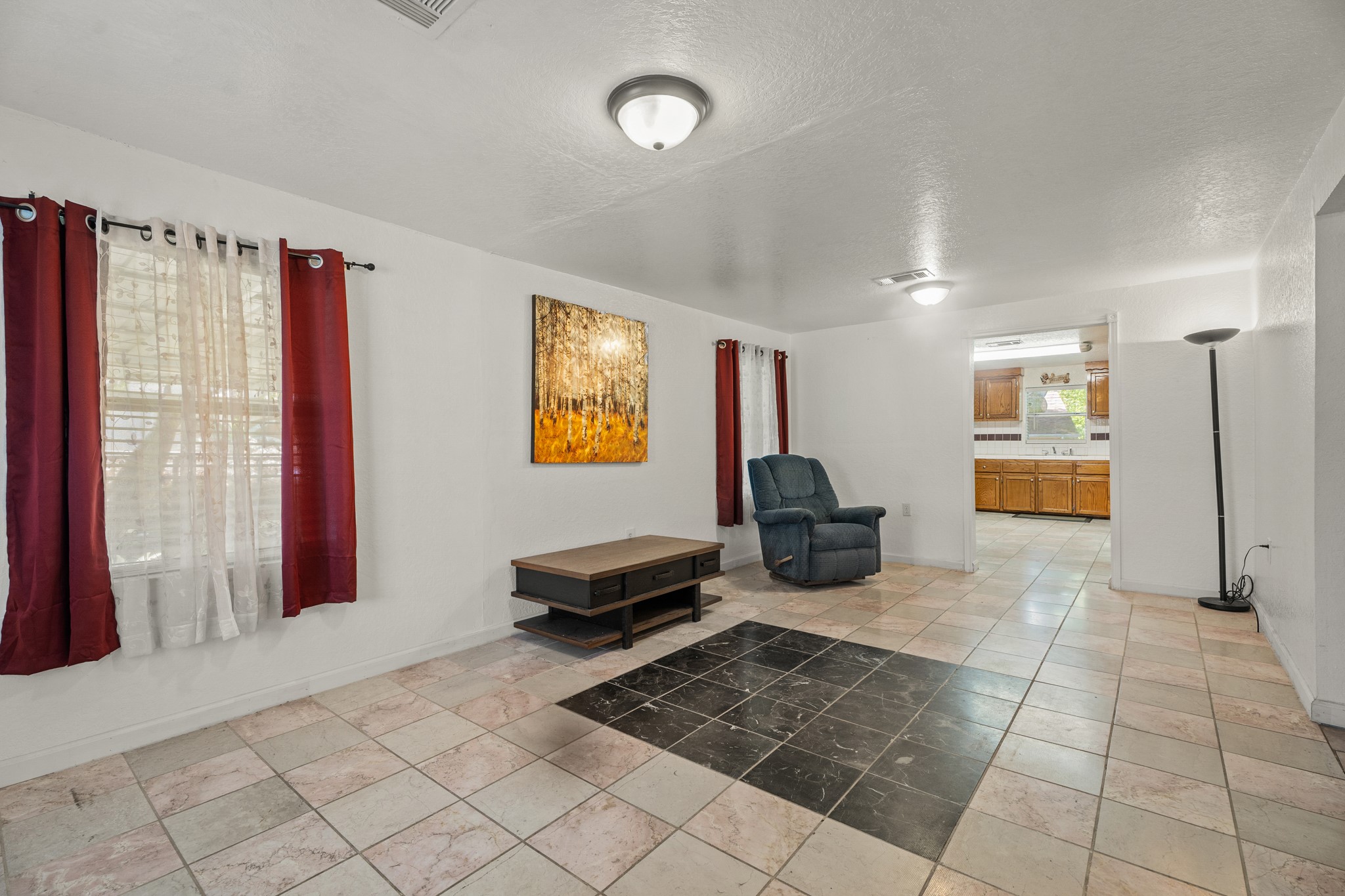 4514 E 24th E Street, Dickinson, TX 77539