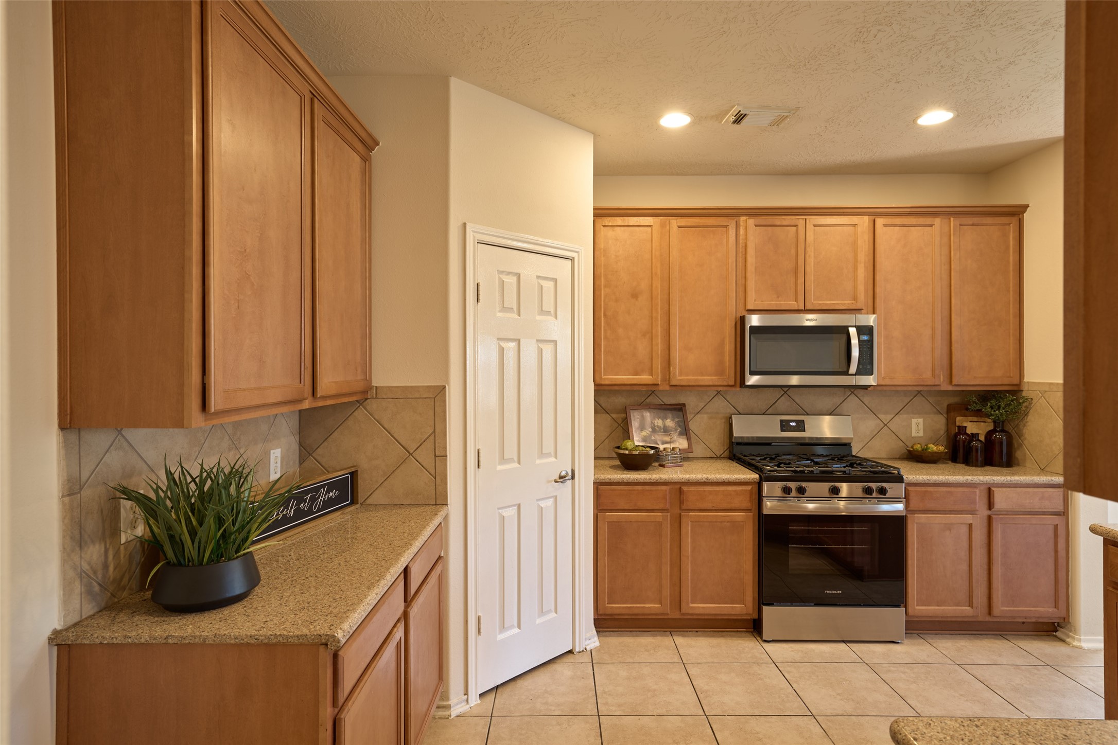4923 Forest Hurst Drive, Spring, TX 77373