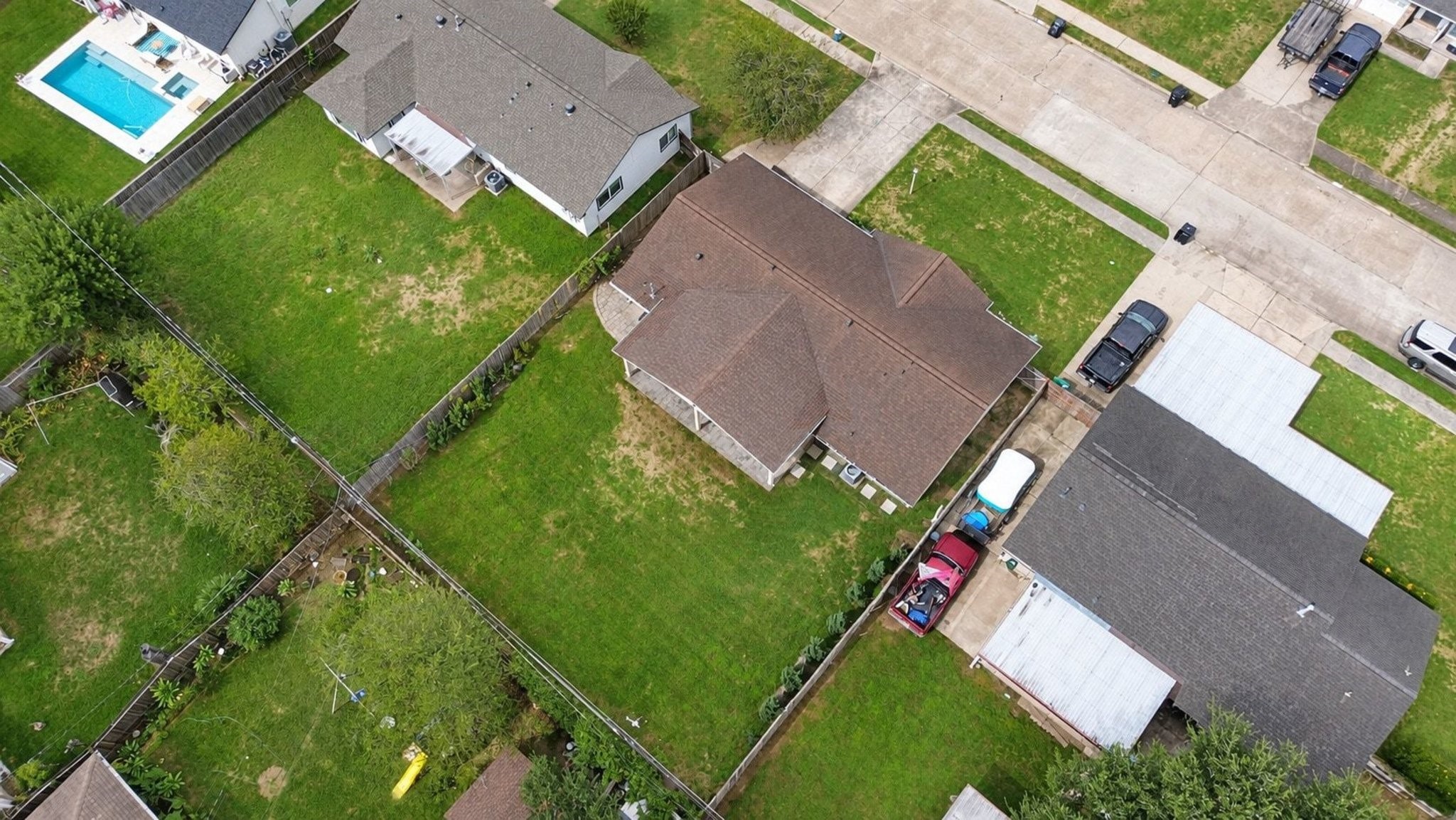 5515 Saxon Drive, Houston, TX 77092