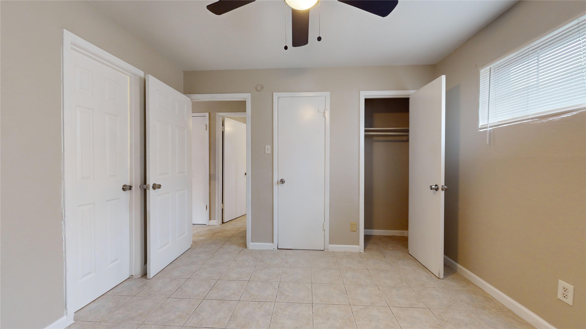 5017 Mallow Street, Houston, TX 77033