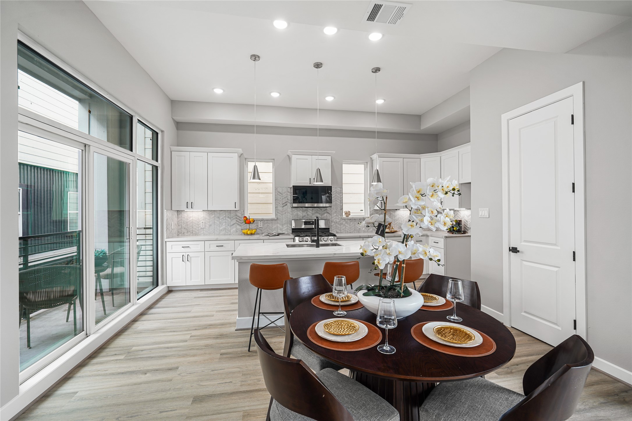 1222 W 18th Street, Houston, TX 77008