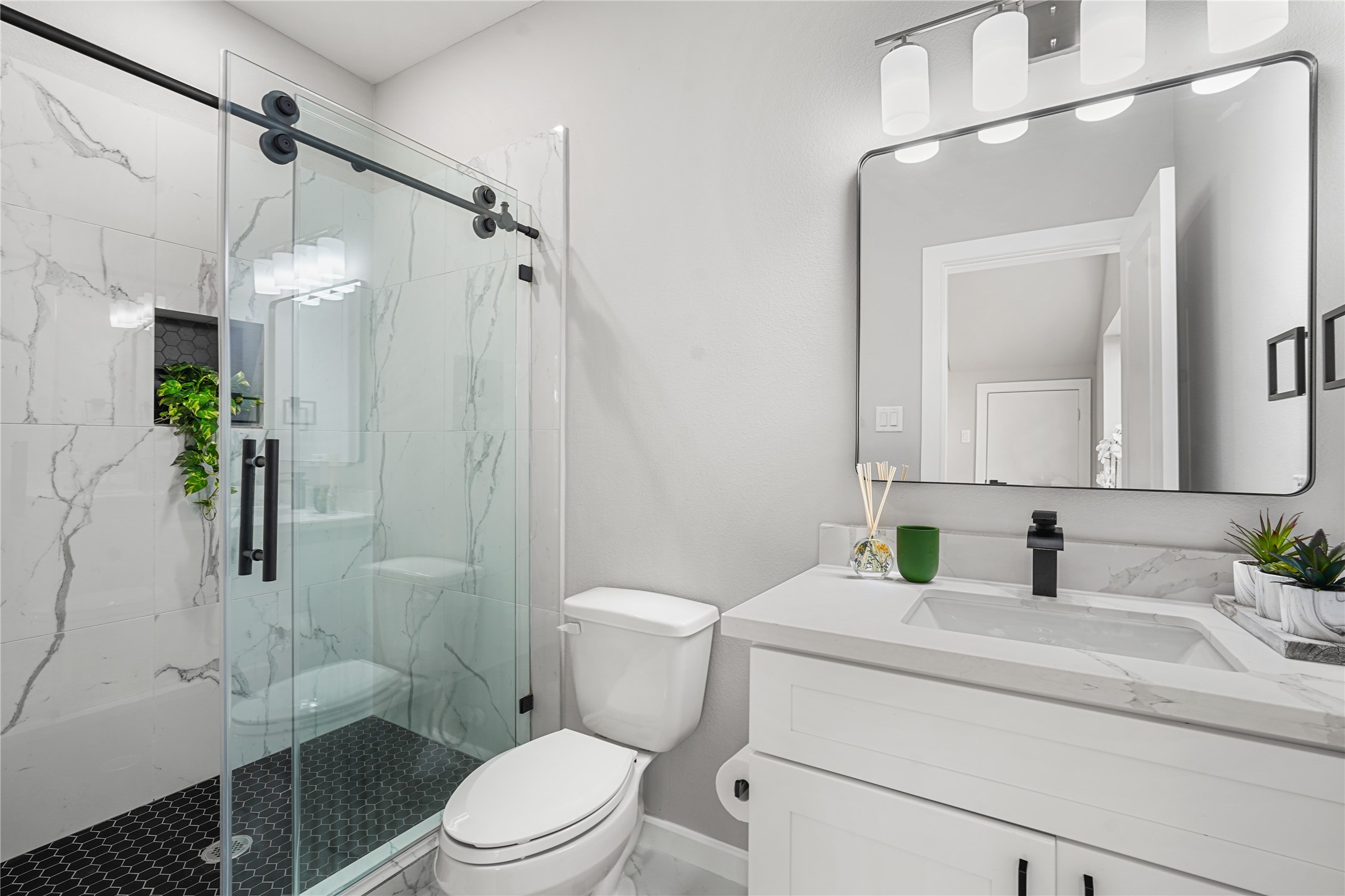 1222 W 18th Street, Houston, TX 77008