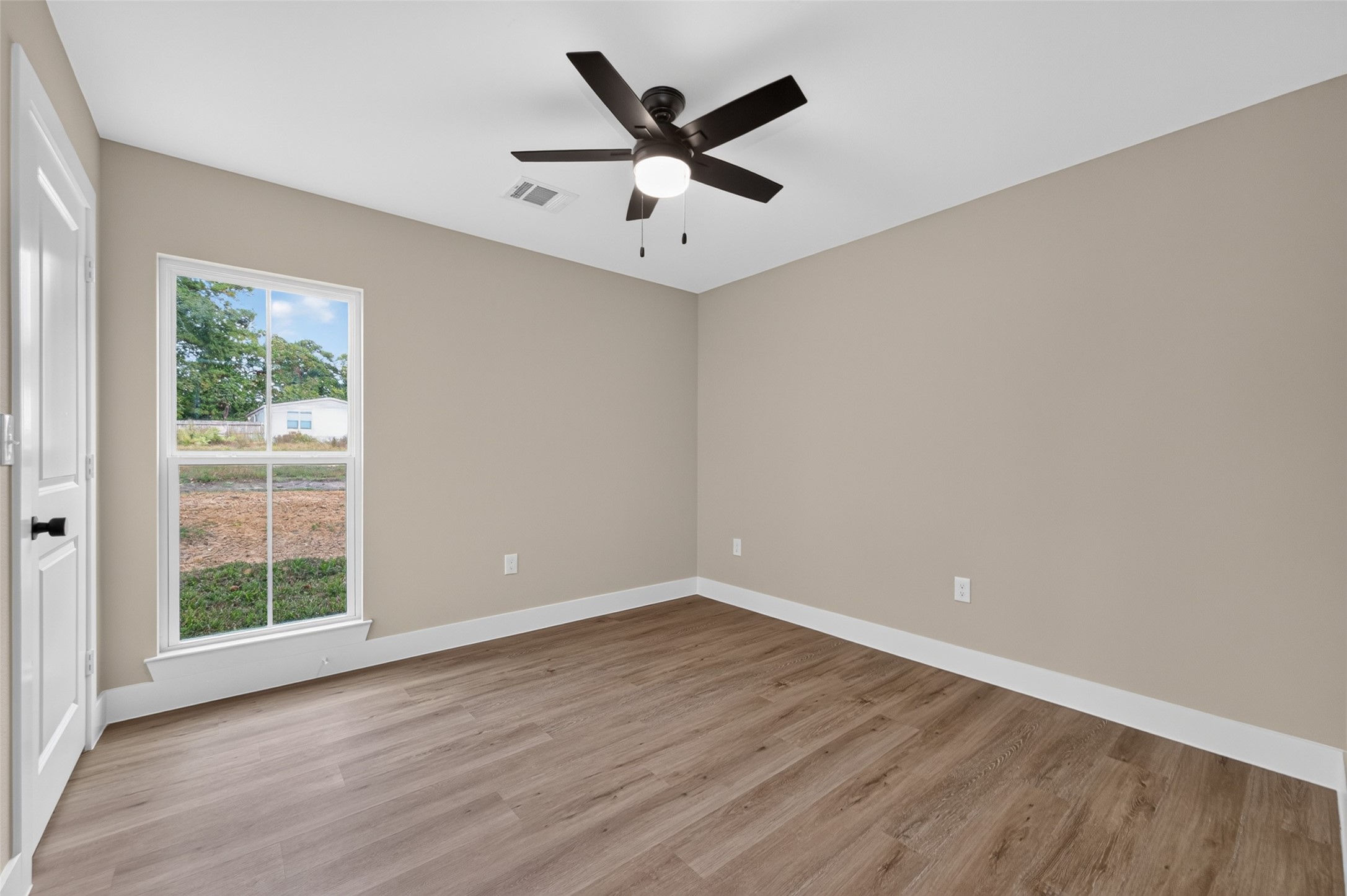 Third bedroom.